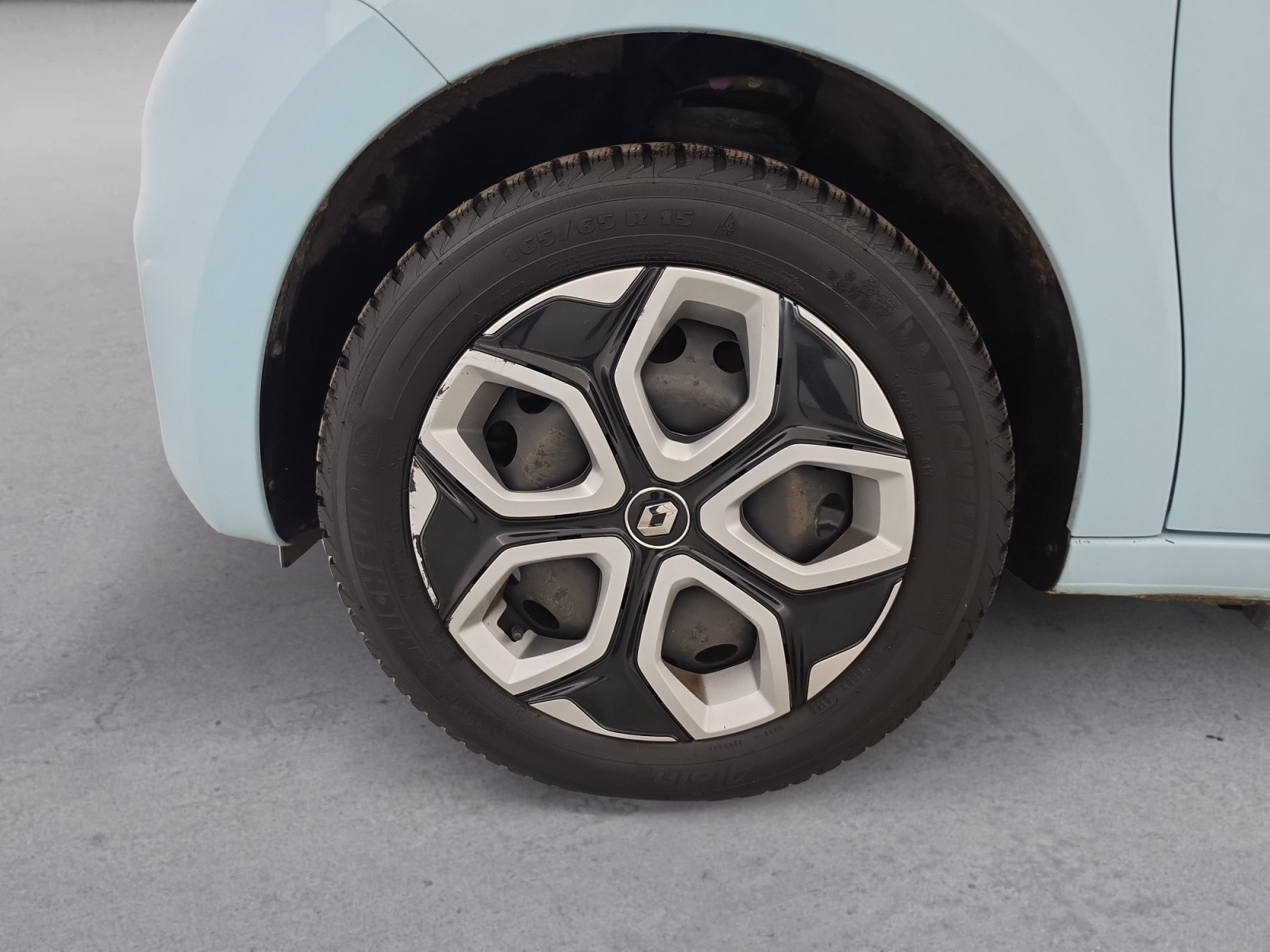 Vente en ligne Renault Twingo Electrique Twingo III E-Tech au prix de 13 490 €