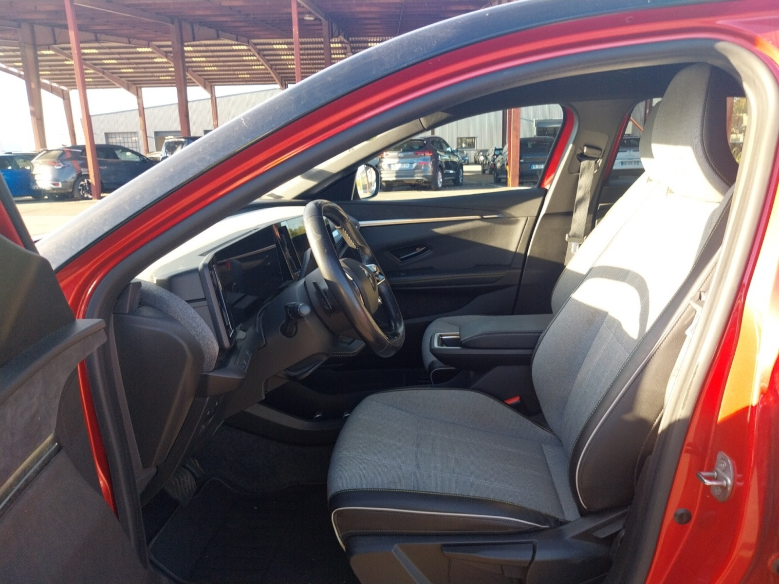 Vente en ligne Renault Megane E-Tech  EV60 220 ch super charge au prix de 24 290 €