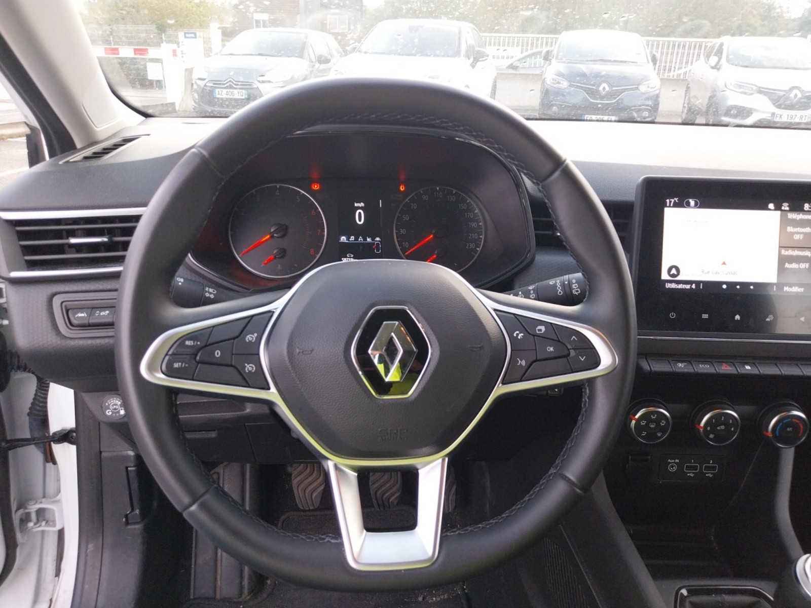 Vente en ligne Renault Clio 5 Clio TCe 100 GPL - 21N au prix de 13 490 €