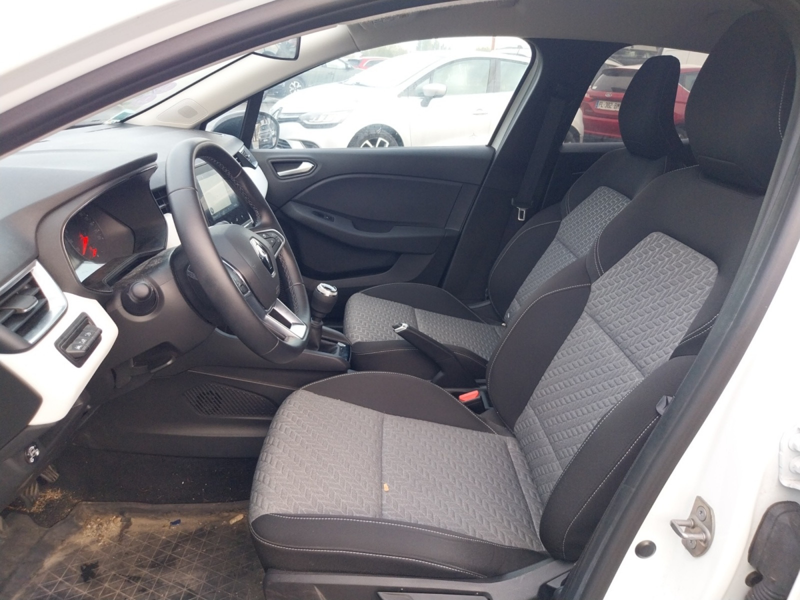 Vente en ligne Renault Clio 5 Clio TCe 100 GPL au prix de 13 990 €