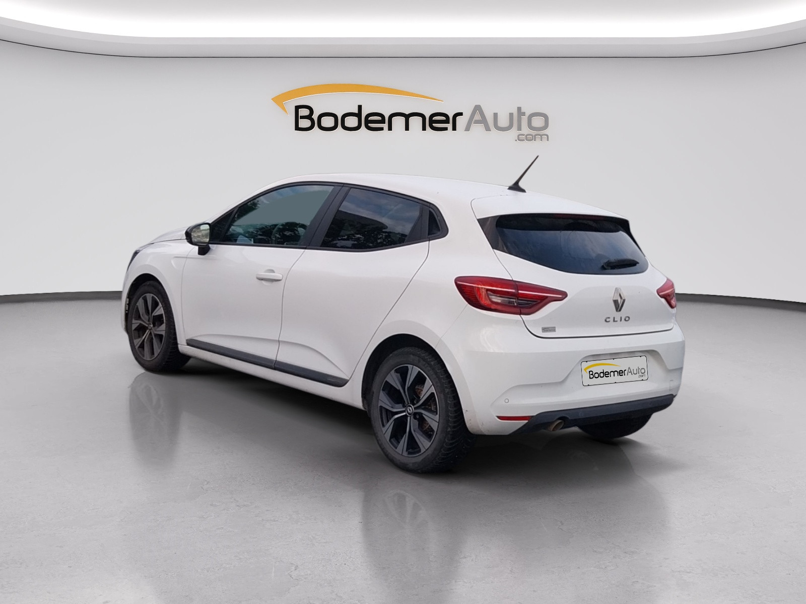 Vente en ligne Renault Clio 5 Clio TCe 100 GPL au prix de 13 990 €