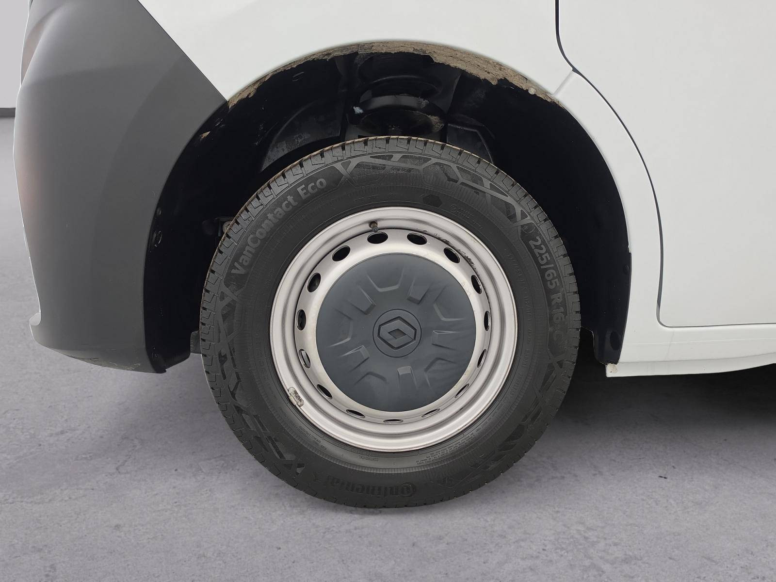 Vente en ligne Renault Master Fourgon MASTER FGN TRAC F3500 L3H3 BLUE DCI 135 au prix de 25 990 €