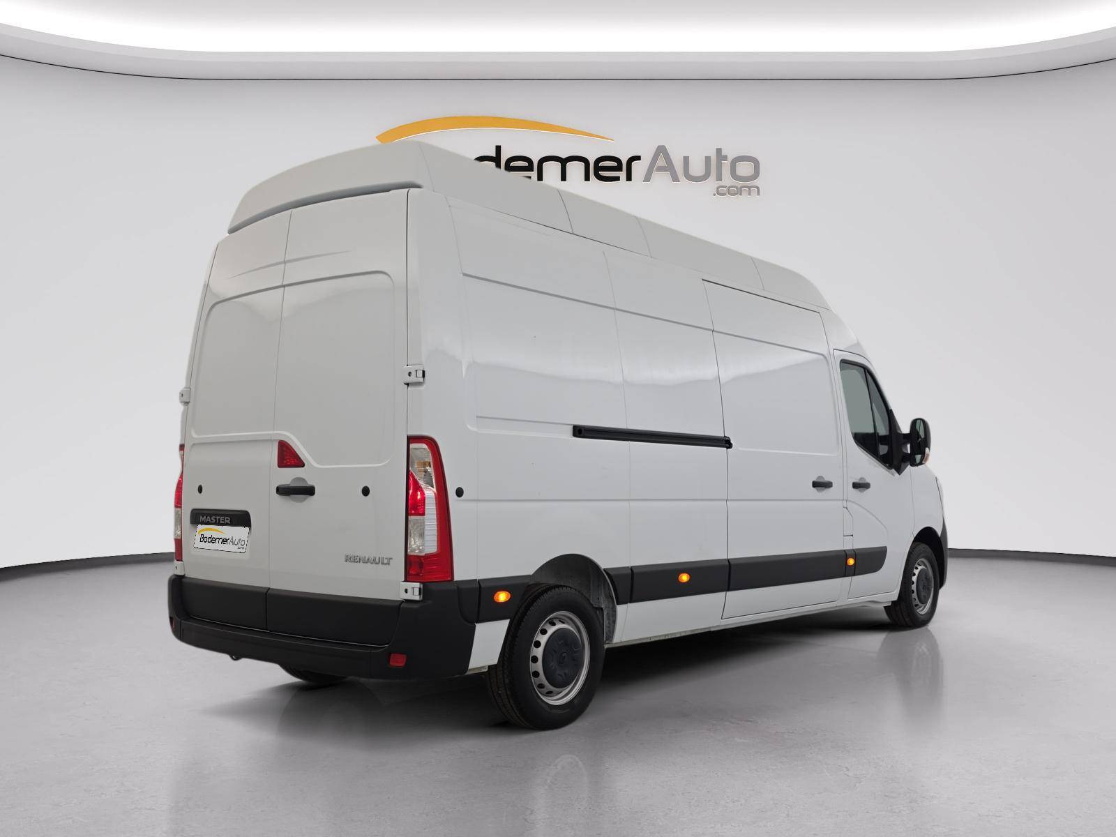 Vente en ligne Renault Master Fourgon MASTER FGN TRAC F3500 L3H3 BLUE DCI 135 au prix de 25 990 €