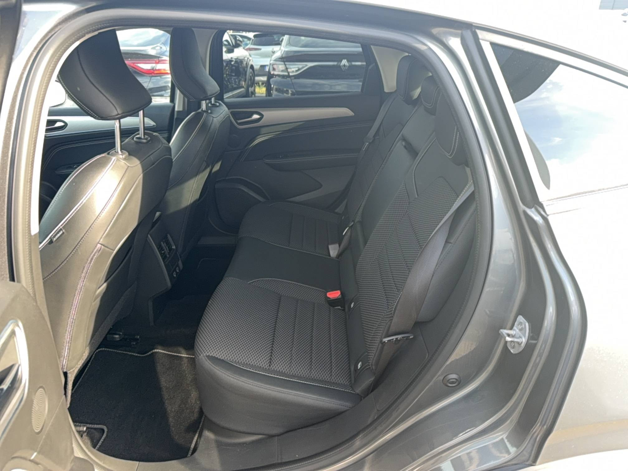 Vente en ligne Renault Arkana  E-Tech 145 - 21B au prix de 21 690 €