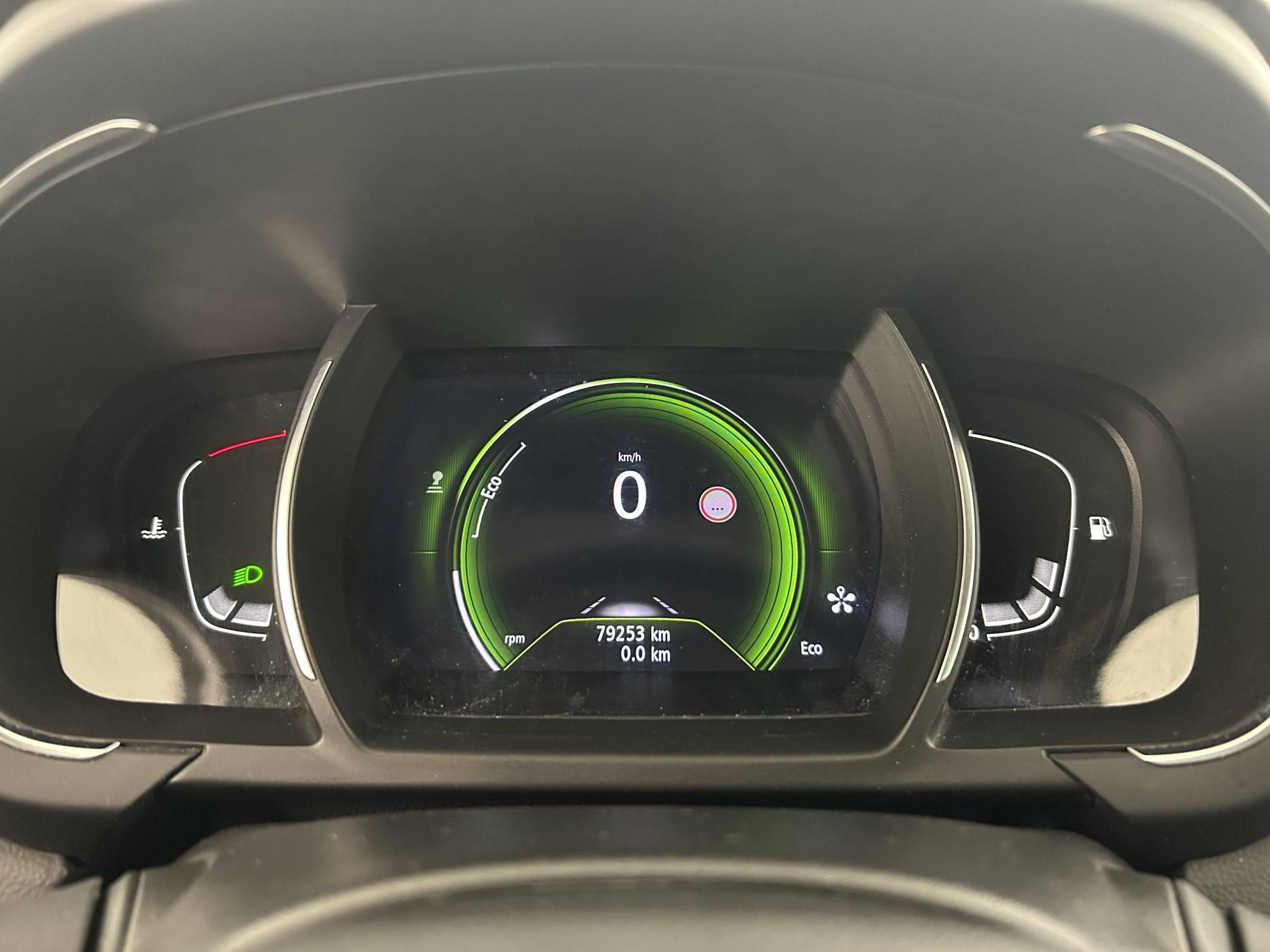 Vente en ligne Renault Scenic 4 Scenic dCi 130 Energy au prix de 14 990 €