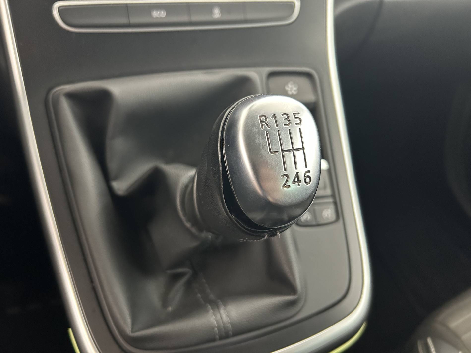 Vente en ligne Renault Scenic 4 Scenic dCi 130 Energy au prix de 14 990 €