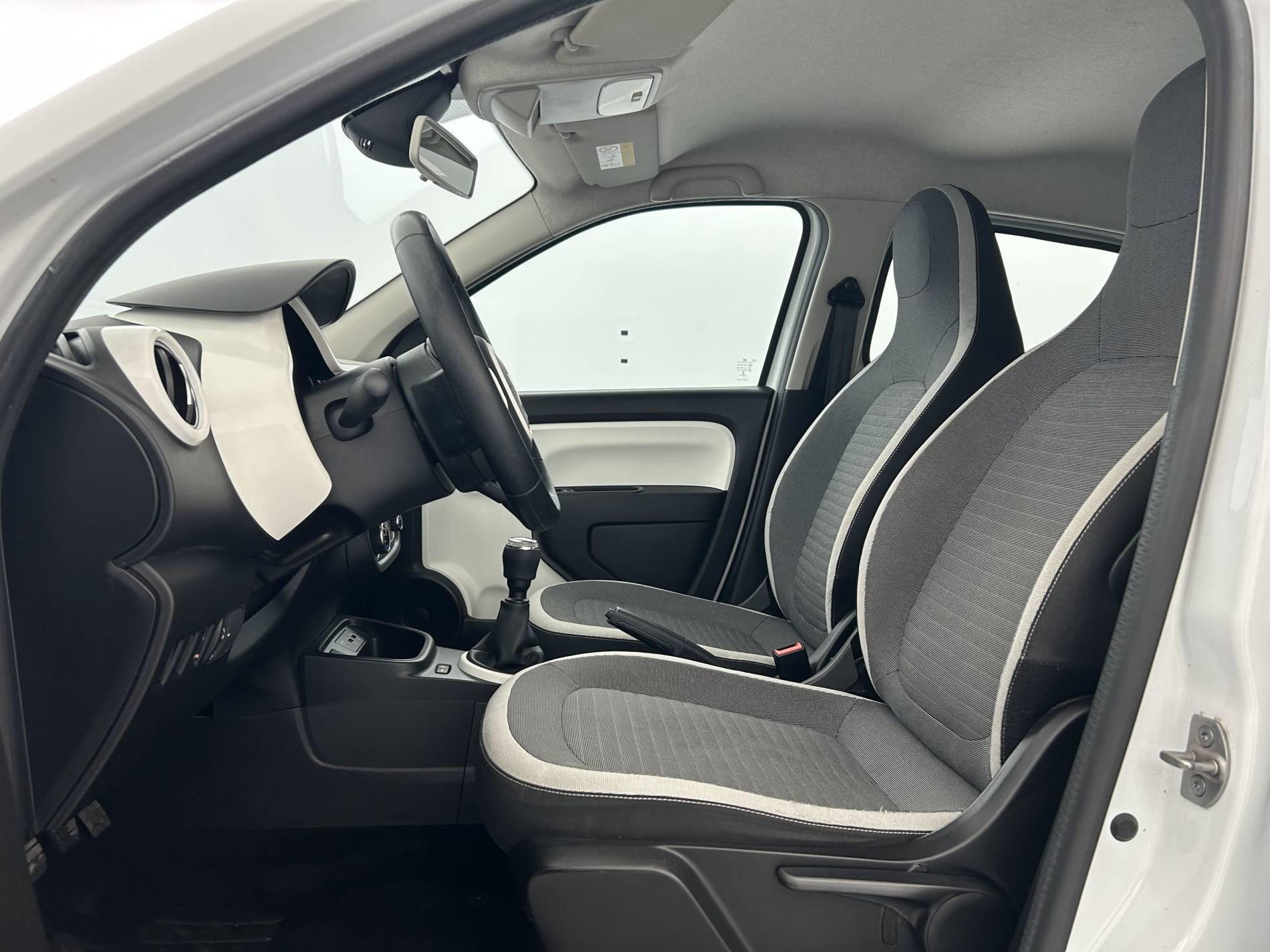 Vente en ligne Renault Twingo 3  SCe 65 - 21 au prix de 10 190 €