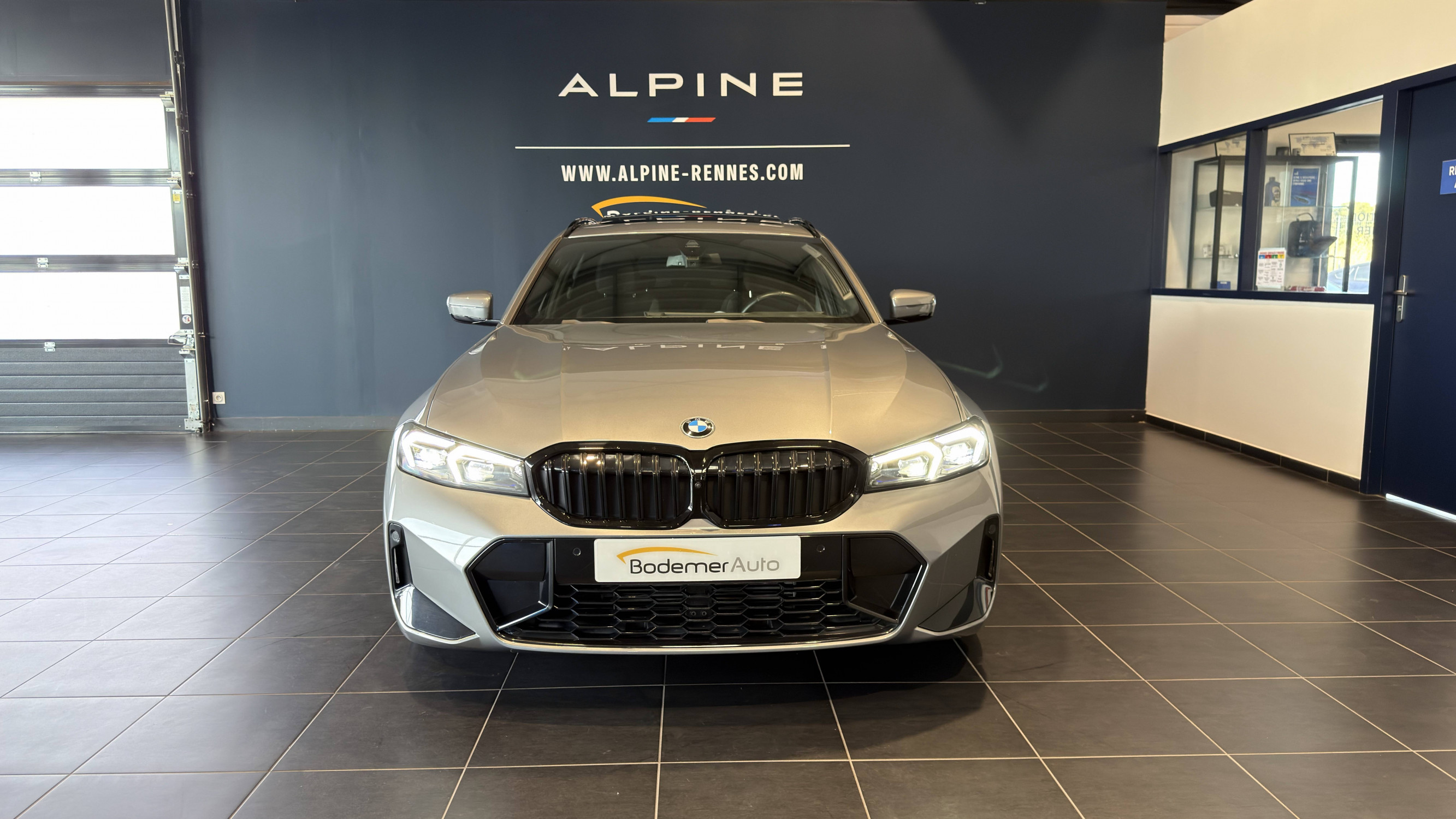 Vente en ligne Bmw Série 3 Touring Touring 330d xDrive 286 ch BVA8 au prix de 50 896 €