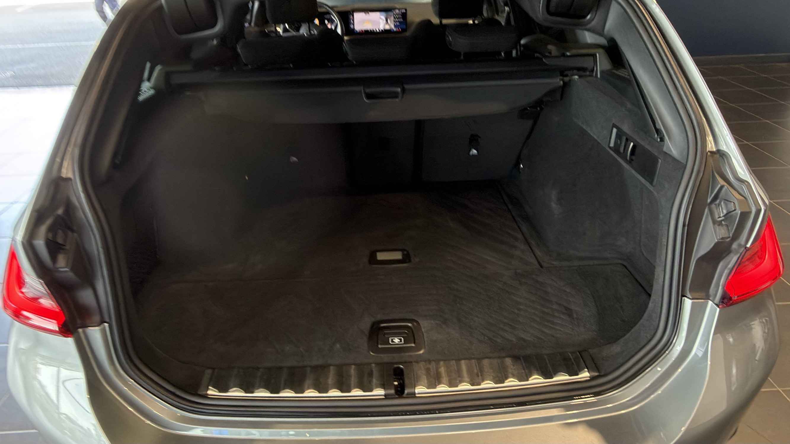 Vente en ligne Bmw Série 3 Touring Touring 330d xDrive 286 ch BVA8 au prix de 50 896 €