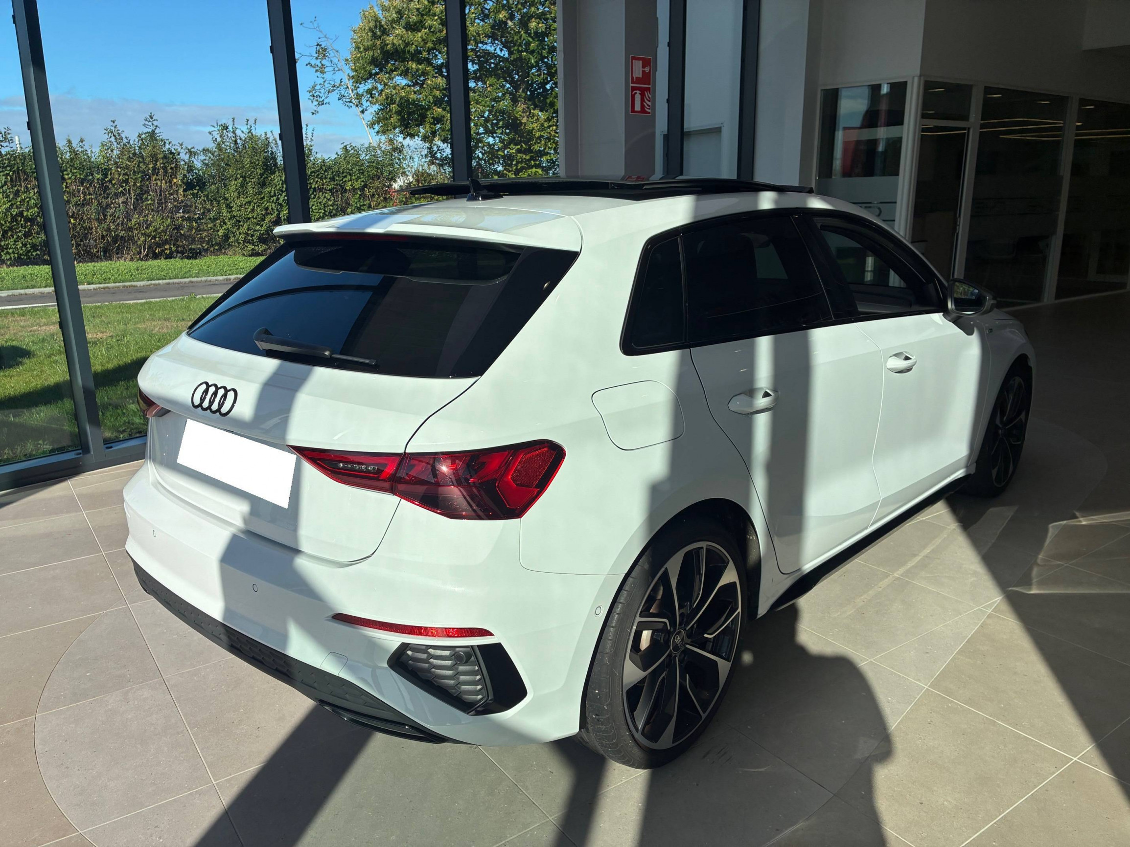 Vente en ligne Audi A3  35 TFSI Mild Hybrid 150 S tronic 7 au prix de 29 990 €