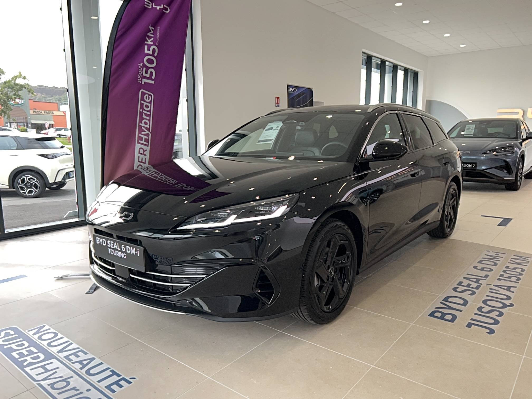 Vente en ligne Byd Seal 6 DM-i Touring  1.5l DM-i 156 kW PHEV au prix de 35 590 €