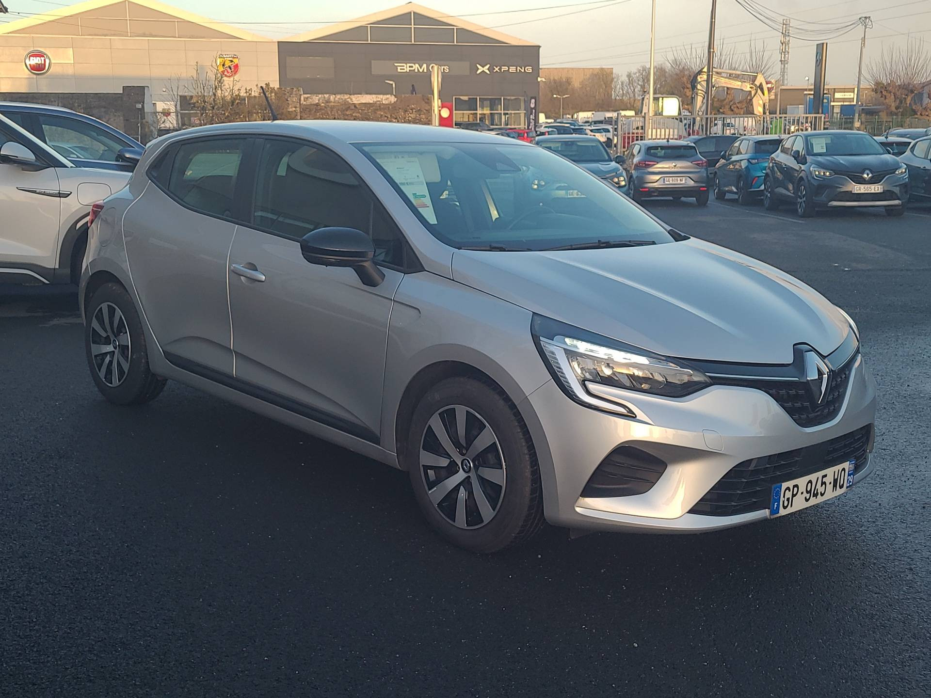 Vente en ligne Renault Clio 5 Clio TCe 90 au prix de 13 490 €