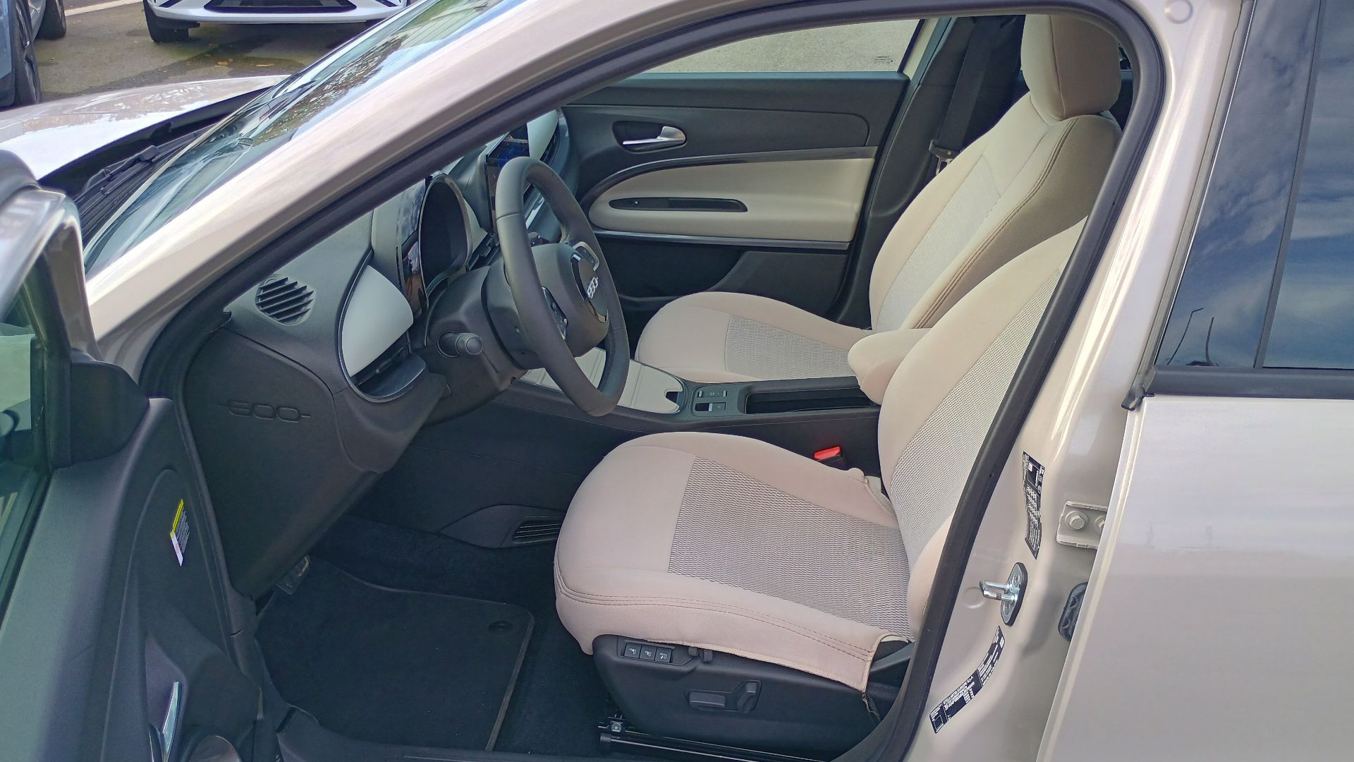 Vente en ligne Fiat 600e  156 ch 54 kWh au prix de 27 990 €