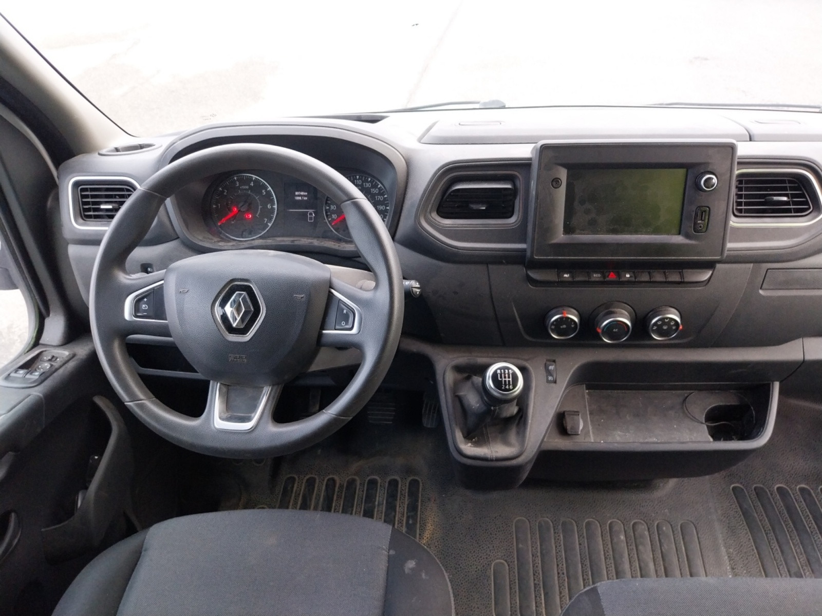 Vente en ligne Renault Master Fourgon MASTER FGN TRAC F3500 L3H2 DCI 135 au prix de 19 990 €