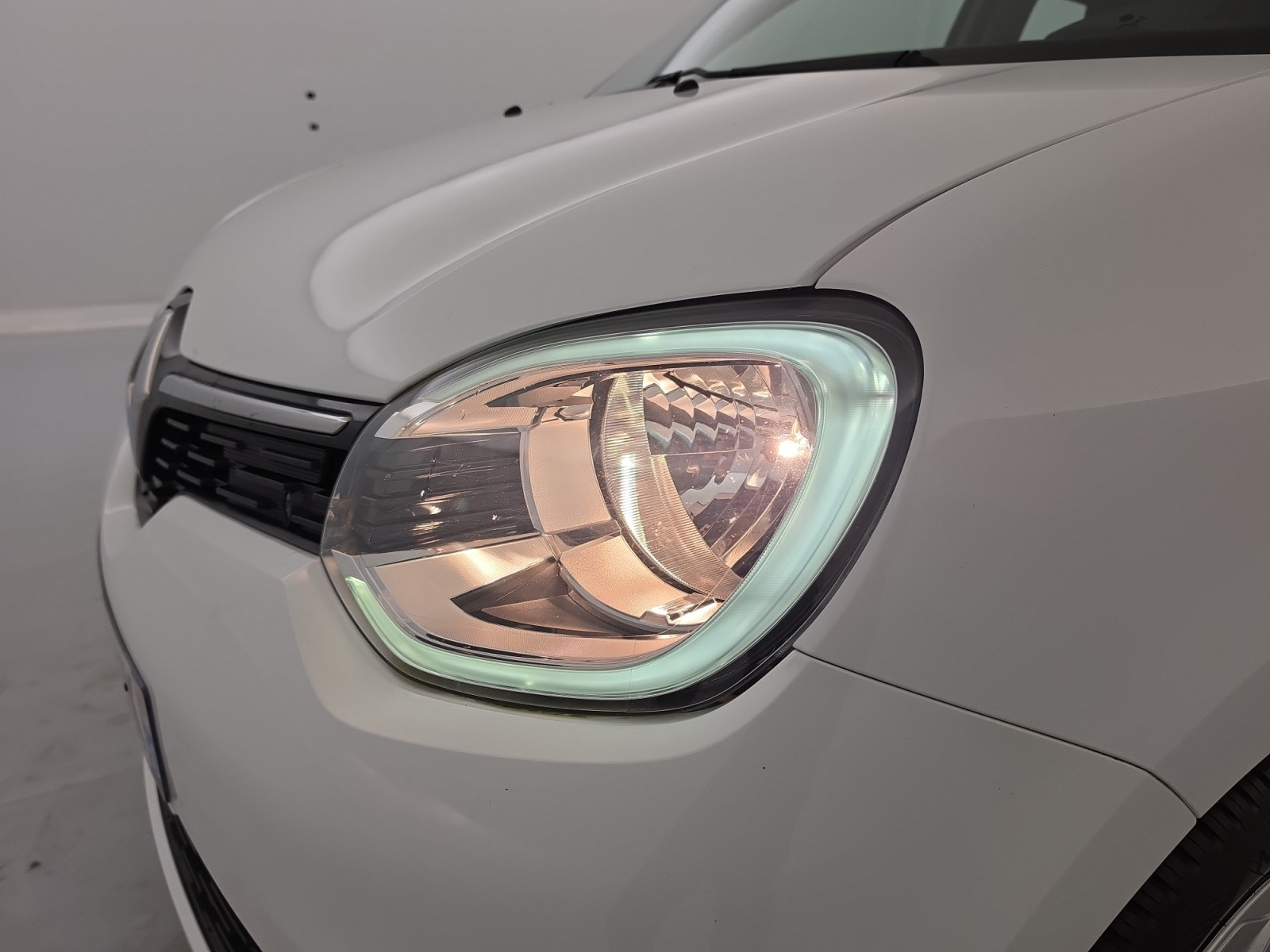 Vente en ligne Renault Twingo Electrique Twingo III E-Tech au prix de 12 990 €