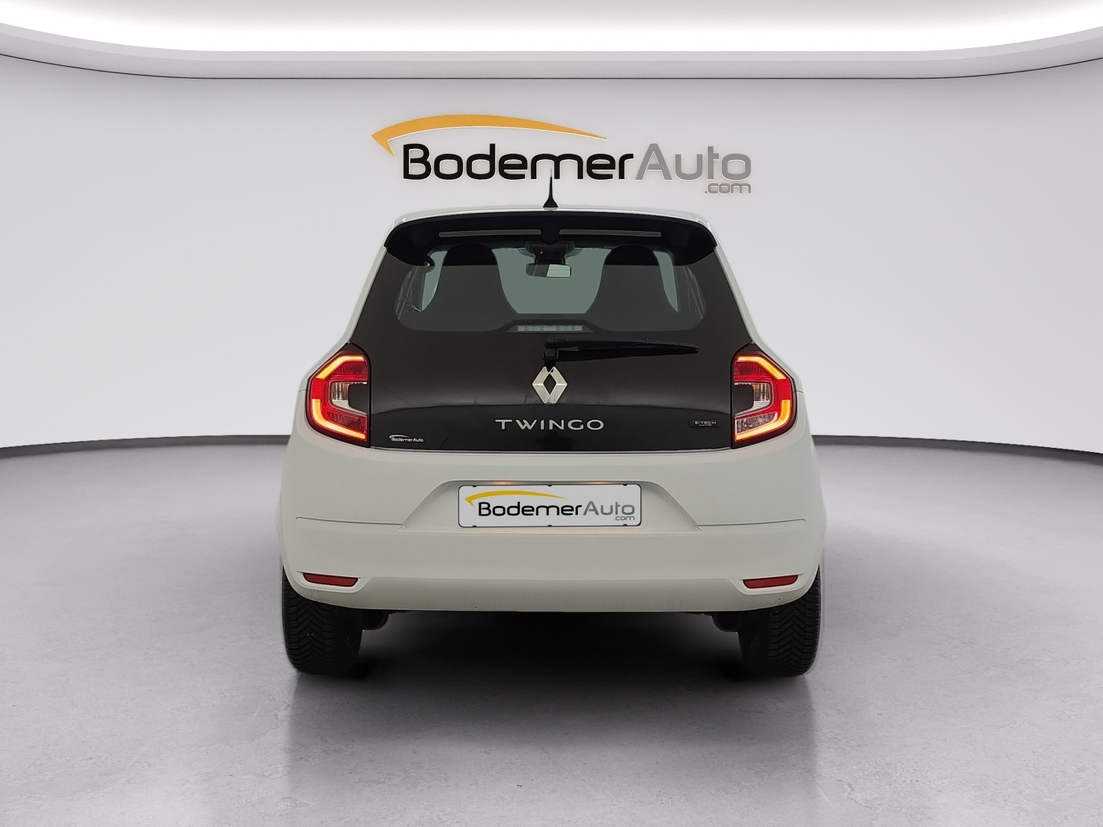 Vente en ligne Renault Twingo Electrique Twingo III E-Tech au prix de 12 990 €