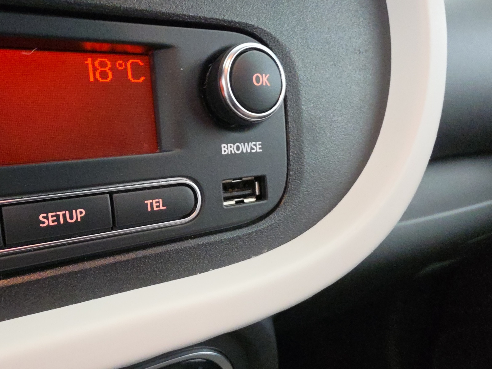Vente en ligne Renault Twingo Electrique Twingo III E-Tech au prix de 12 990 €
