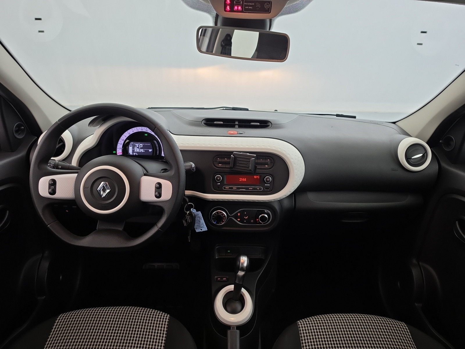 Vente en ligne Renault Twingo Electrique Twingo III E-Tech au prix de 12 990 €