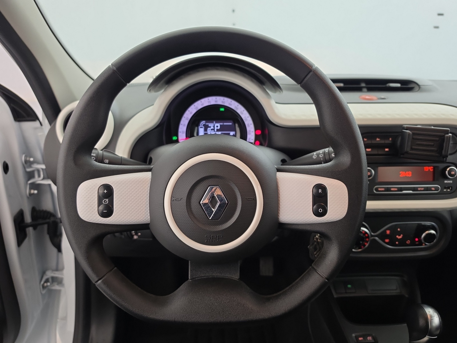 Vente en ligne Renault Twingo Electrique Twingo III E-Tech au prix de 12 990 €