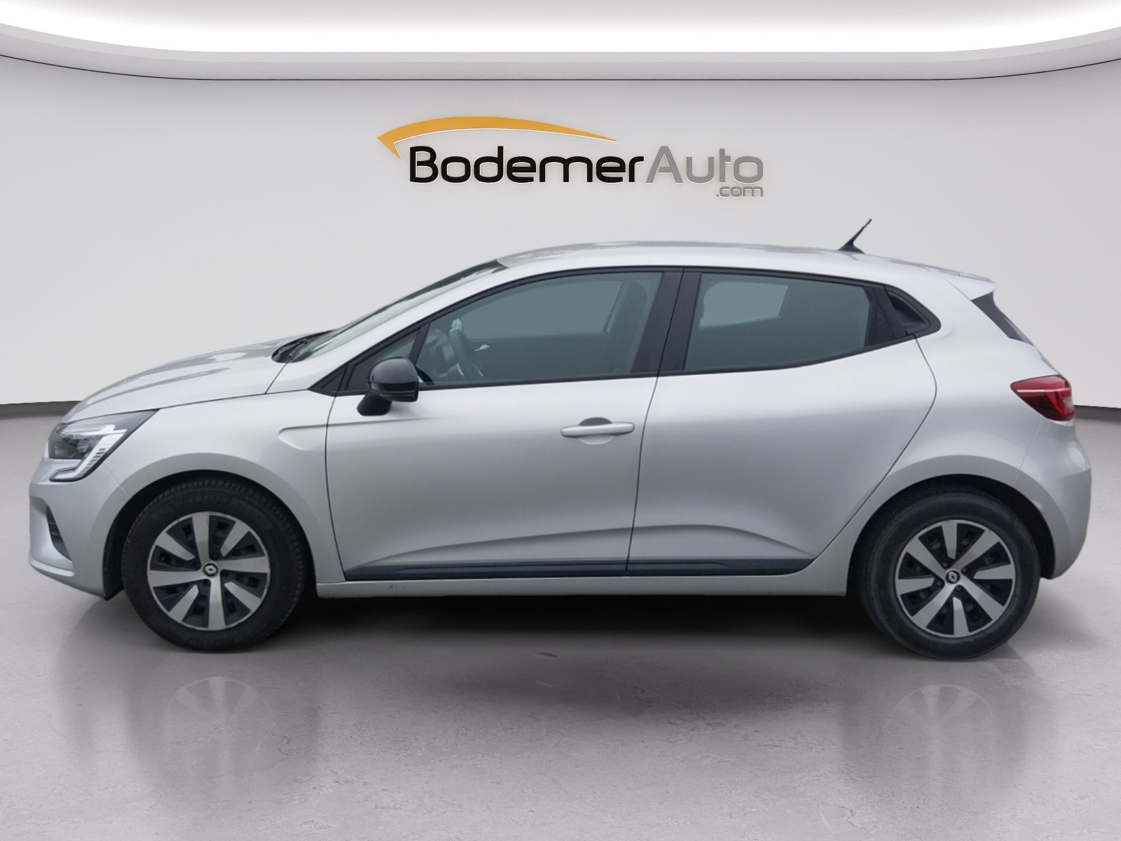 Vente en ligne Renault Clio 5 Clio TCe 90 au prix de 12 990 €
