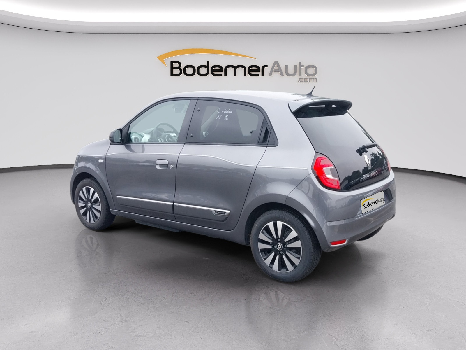 Vente en ligne Renault Twingo Electrique Twingo III E-Tech au prix de 13 990 €