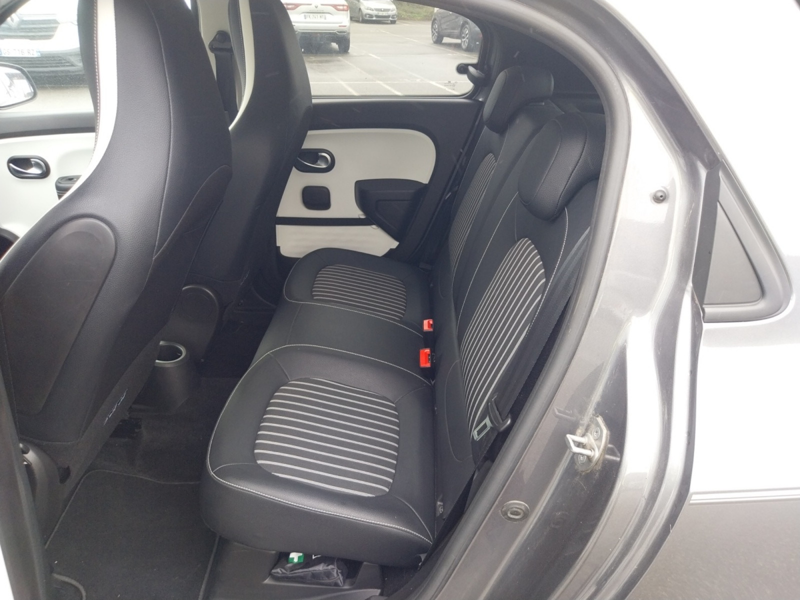 Vente en ligne Renault Twingo Electrique Twingo III E-Tech au prix de 13 990 €