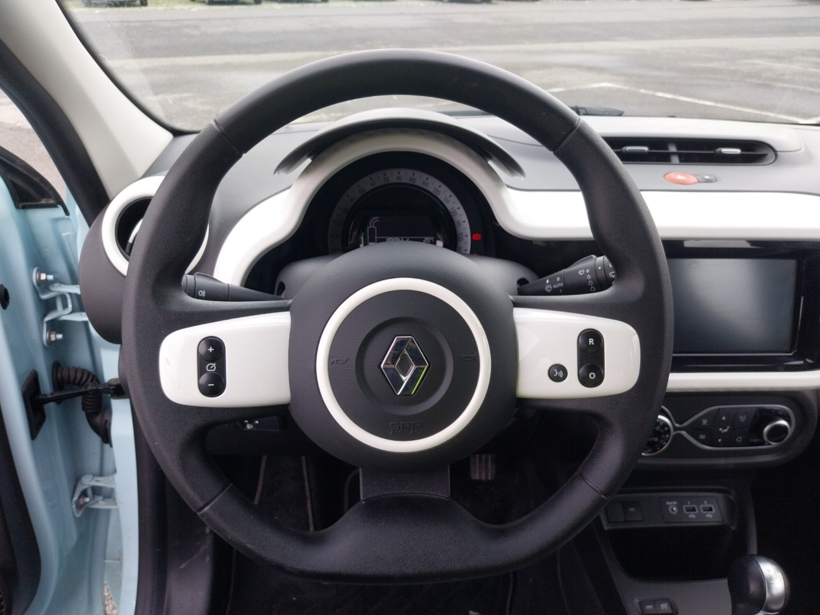 Vente en ligne Renault Twingo Electrique Twingo III E-Tech au prix de 13 990 €