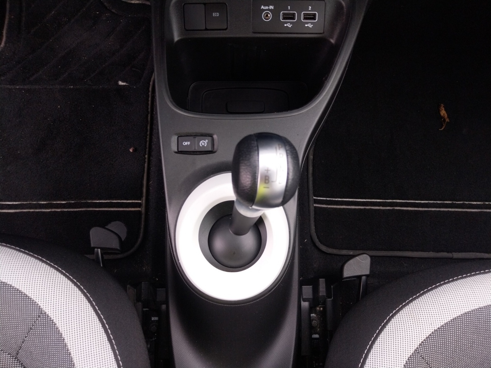 Vente en ligne Renault Twingo Electrique Twingo III E-Tech au prix de 13 990 €