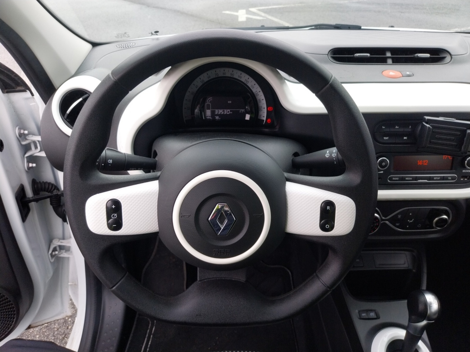 Vente en ligne Renault Twingo Electrique Twingo III E-Tech au prix de 12 990 €
