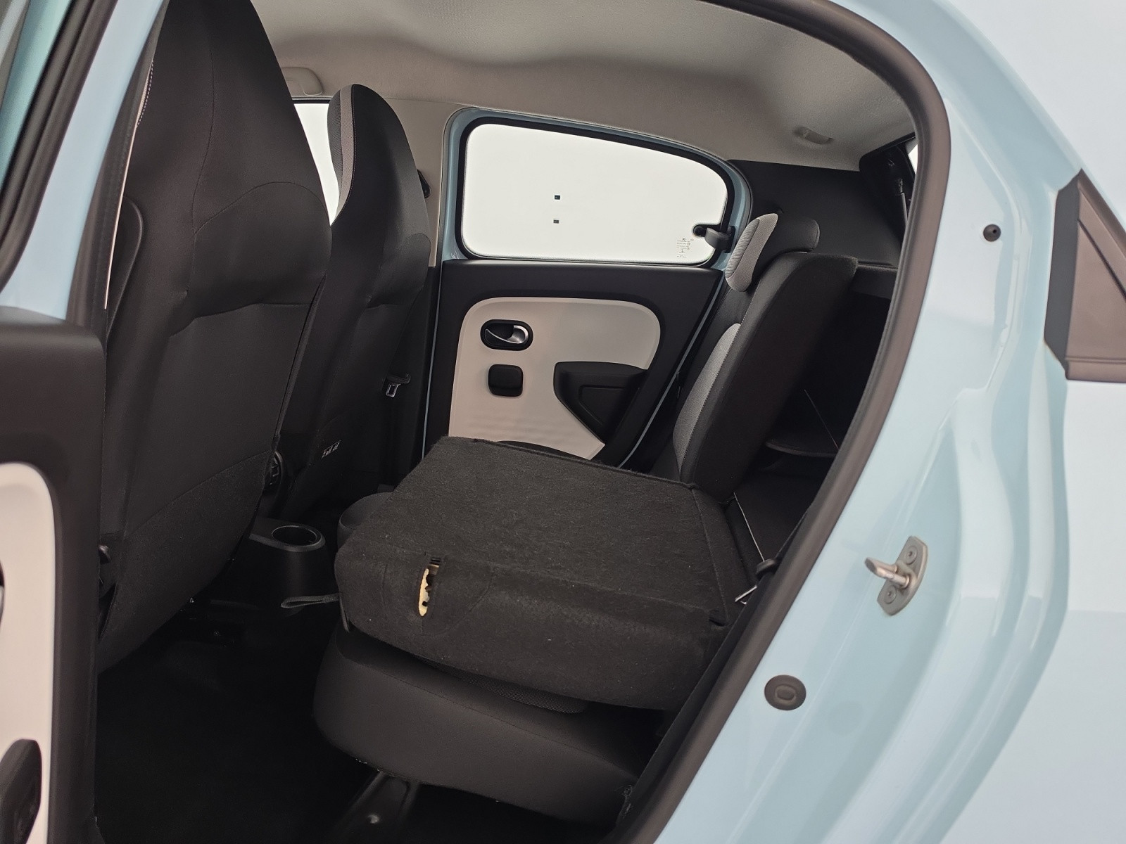 Vente en ligne Renault Twingo Electrique Twingo III E-Tech au prix de 12 590 €