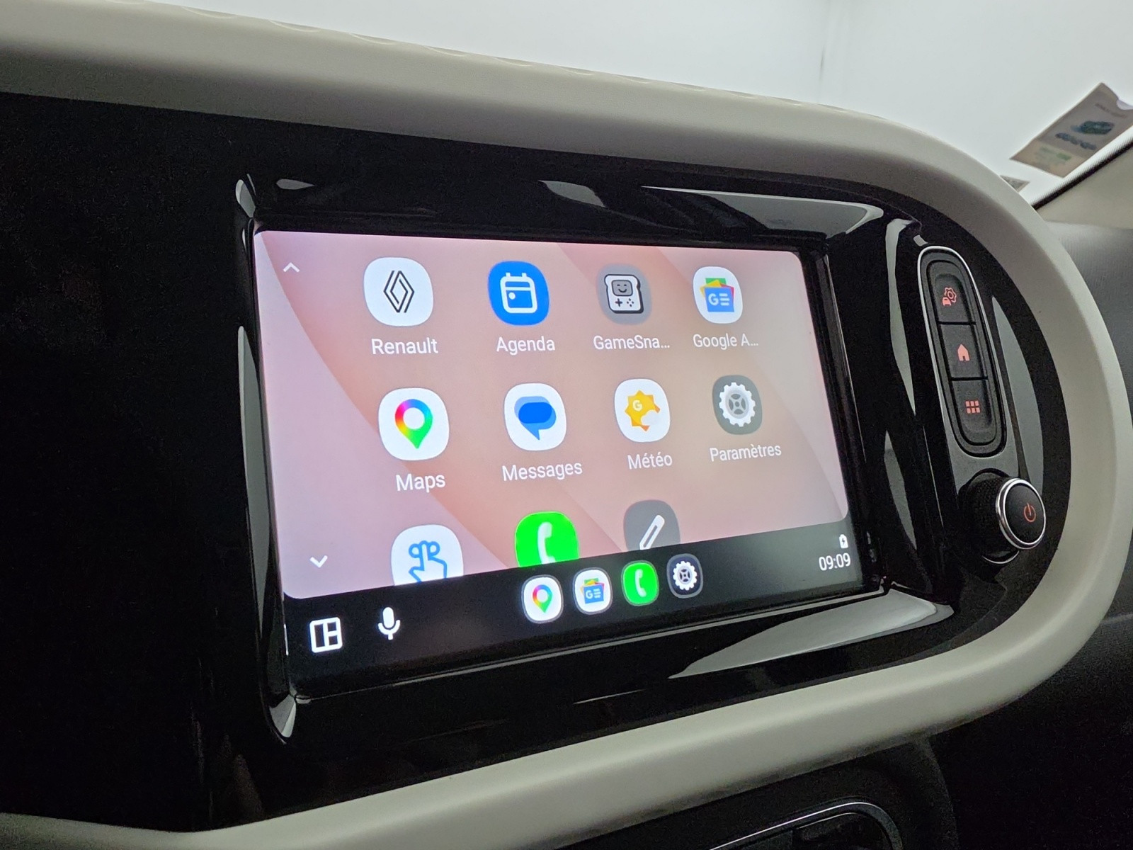 Vente en ligne Renault Twingo Electrique Twingo III E-Tech au prix de 12 590 €