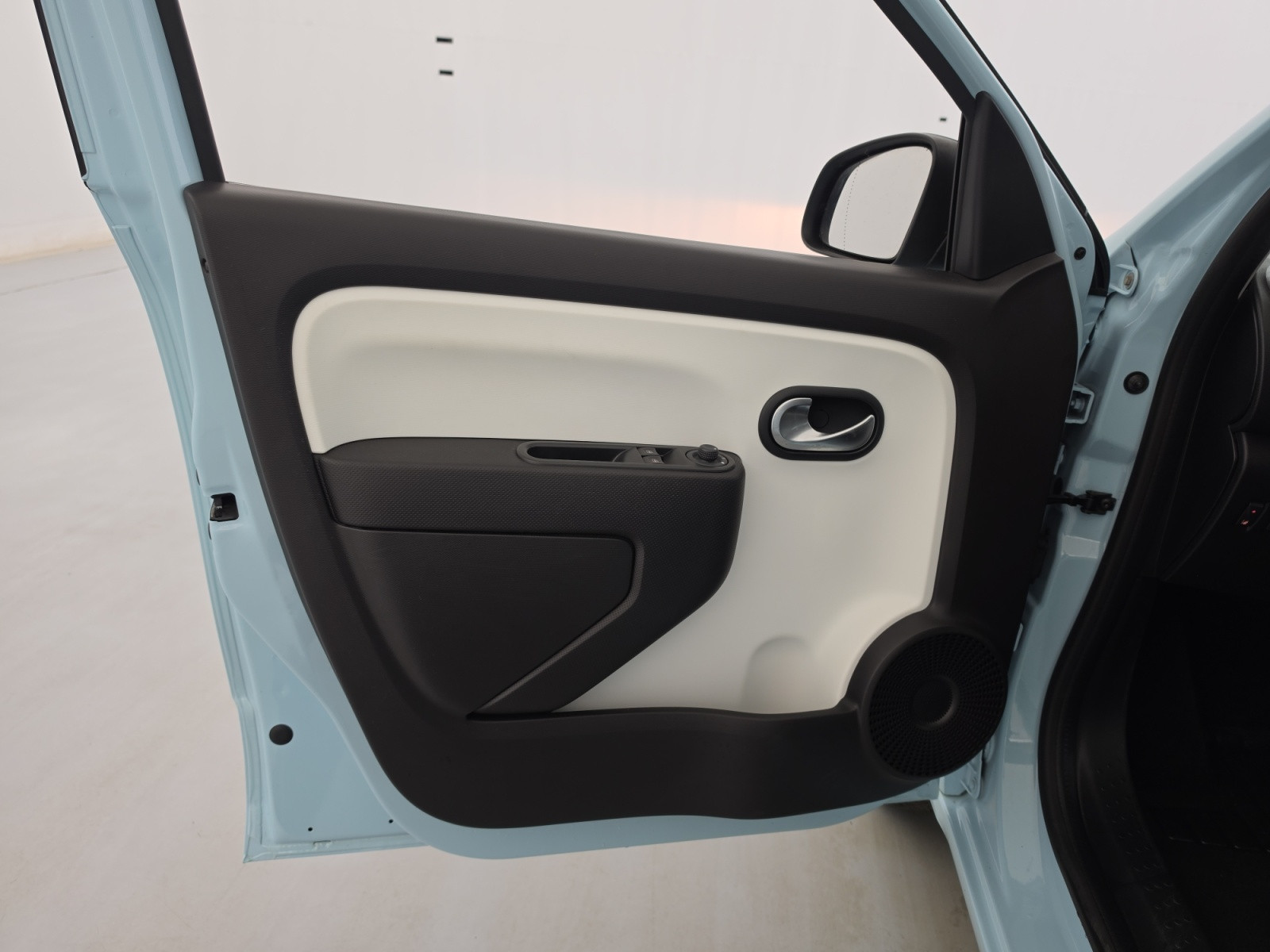 Vente en ligne Renault Twingo Electrique Twingo III E-Tech au prix de 12 590 €