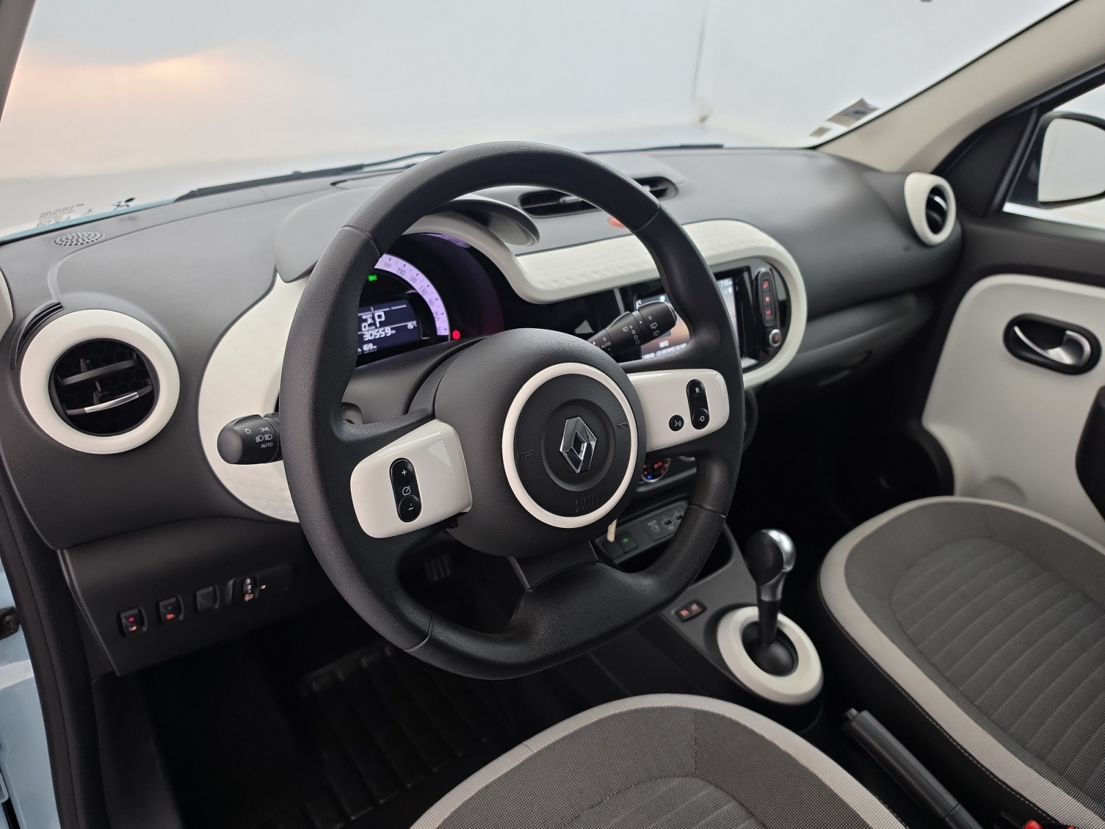 Vente en ligne Renault Twingo Electrique Twingo III E-Tech au prix de 12 590 €