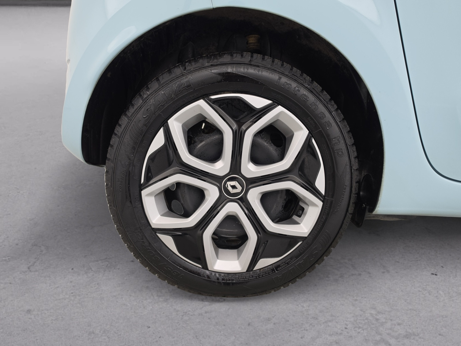 Vente en ligne Renault Twingo Electrique Twingo III E-Tech au prix de 12 590 €