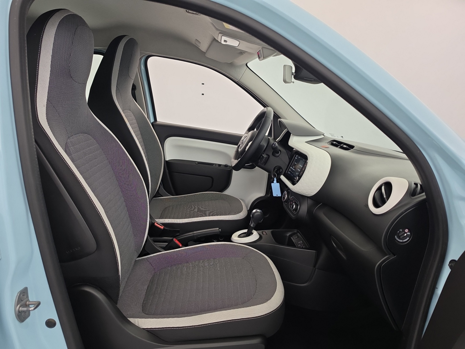 Vente en ligne Renault Twingo Electrique Twingo III E-Tech au prix de 12 590 €