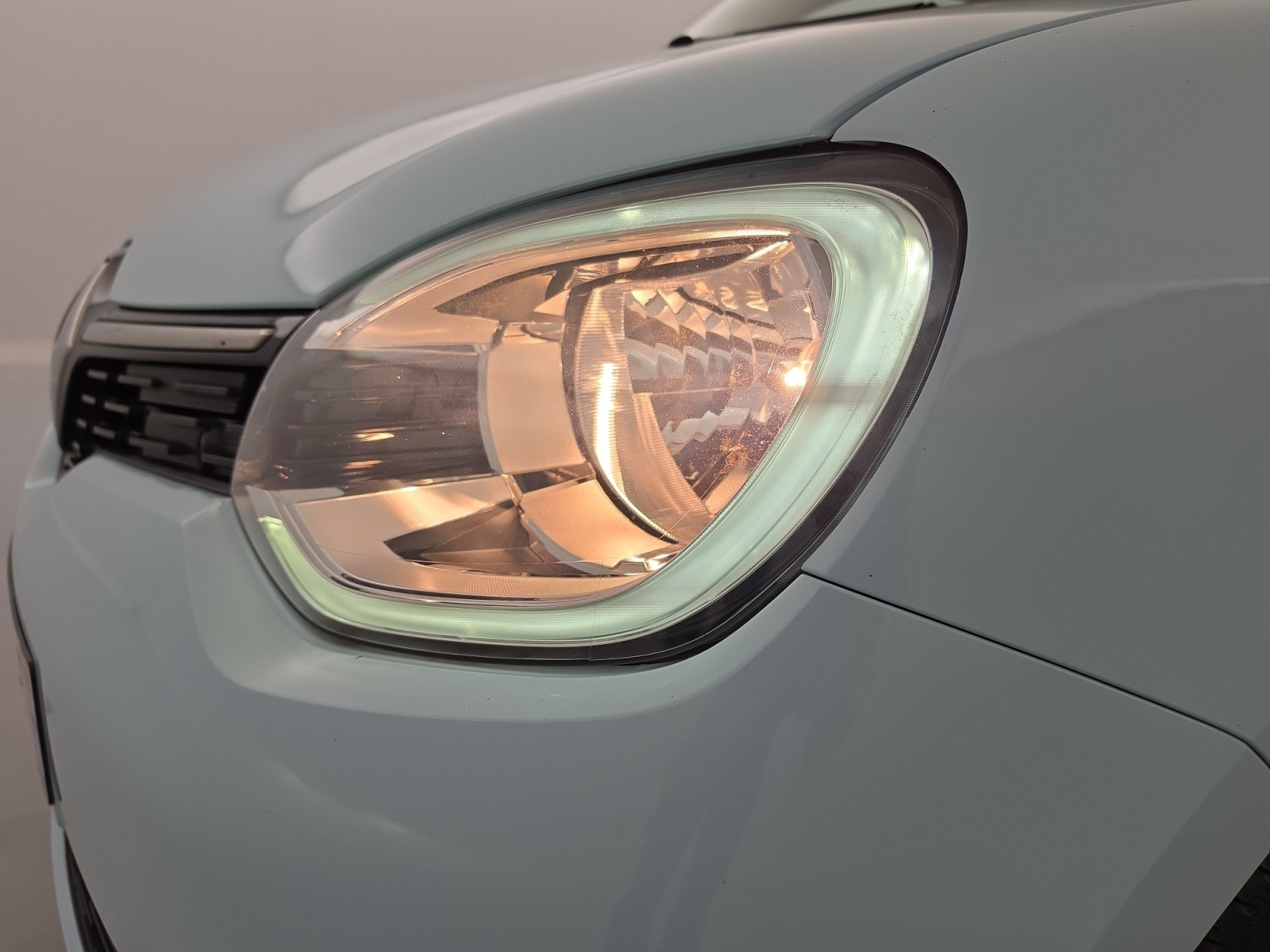 Vente en ligne Renault Twingo Electrique Twingo III E-Tech au prix de 12 590 €