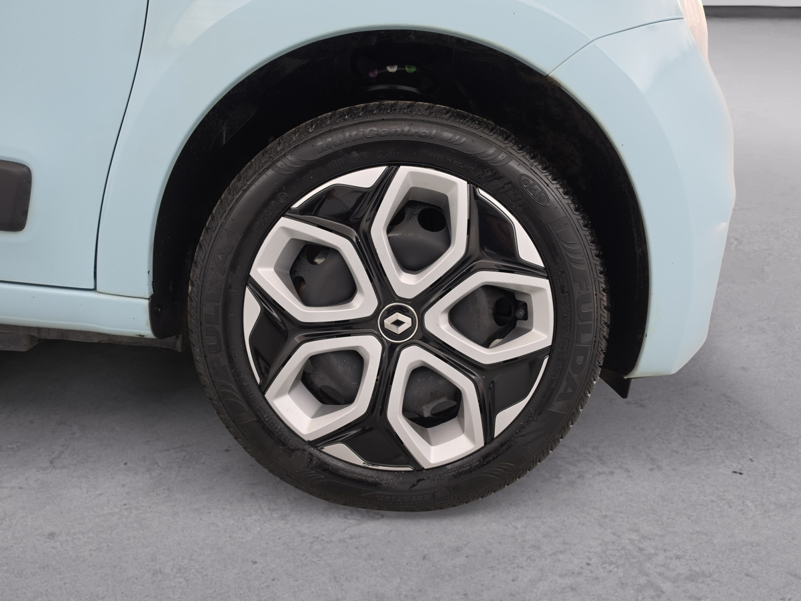 Vente en ligne Renault Twingo Electrique Twingo III E-Tech au prix de 12 590 €