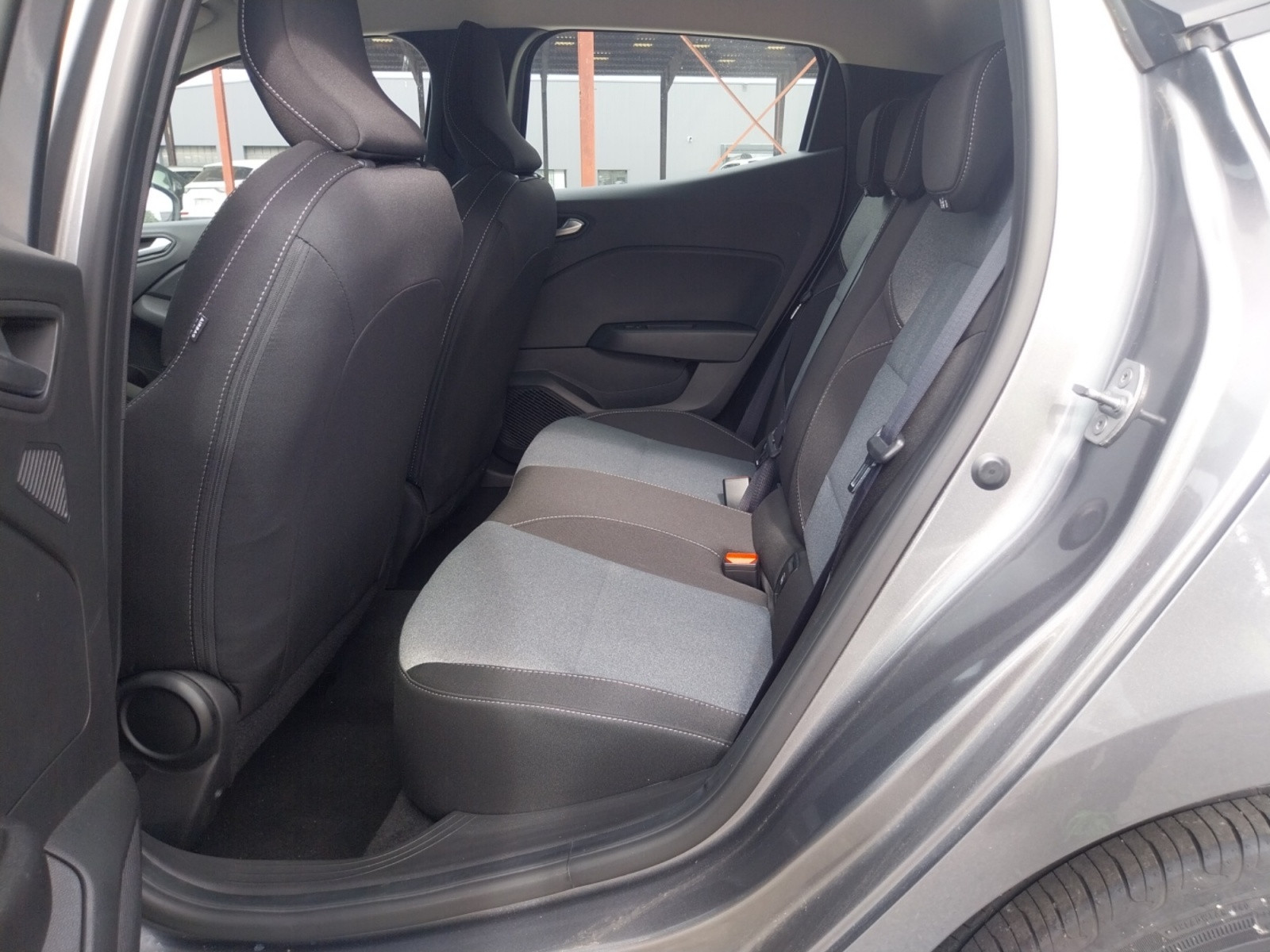 Vente en ligne Renault Clio 5 Clio Blue dCi 100 ch GSR2 au prix de 17 990 €