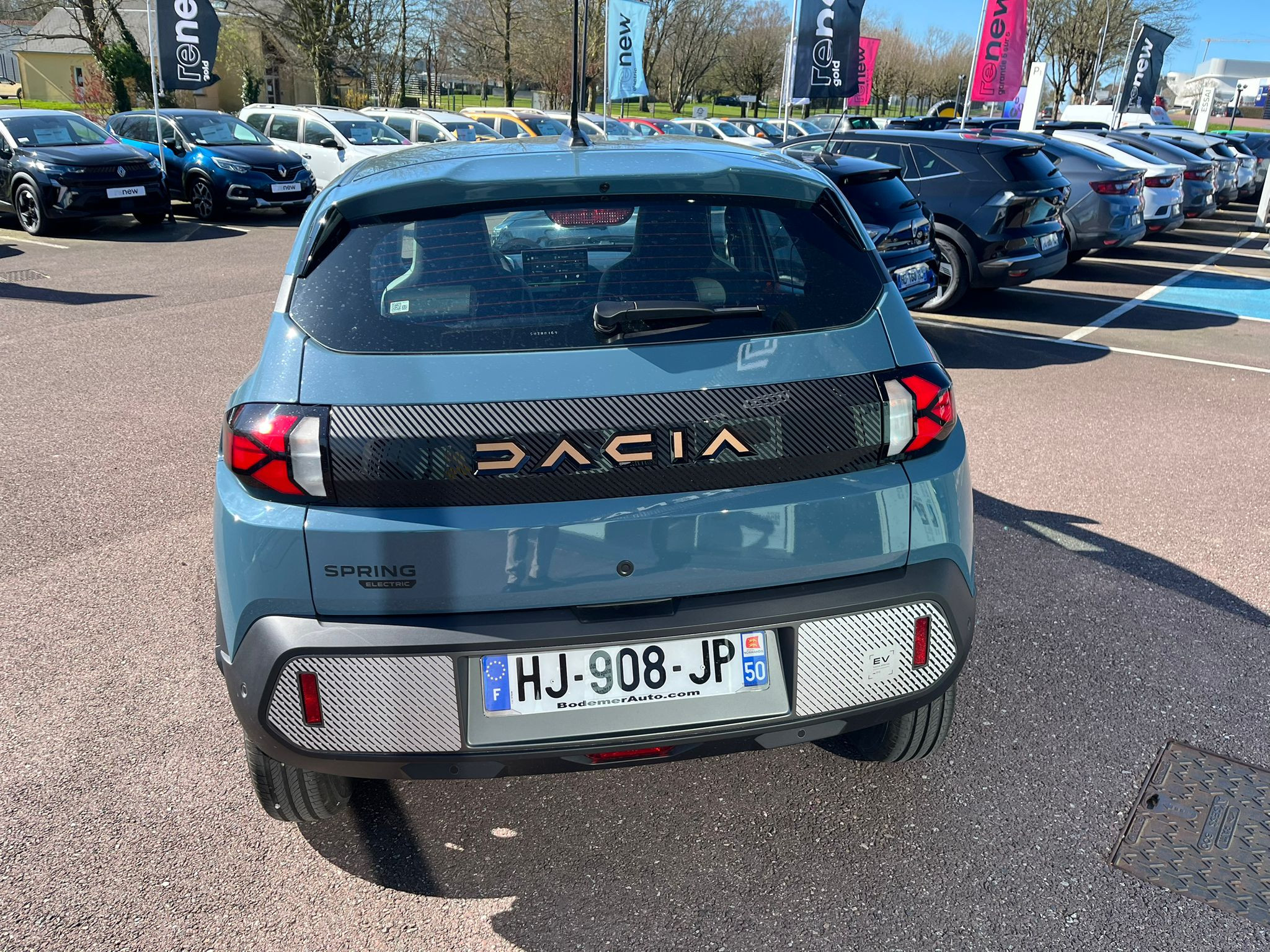 Vente en ligne Dacia Spring  electric 100 au prix de 19 990 €