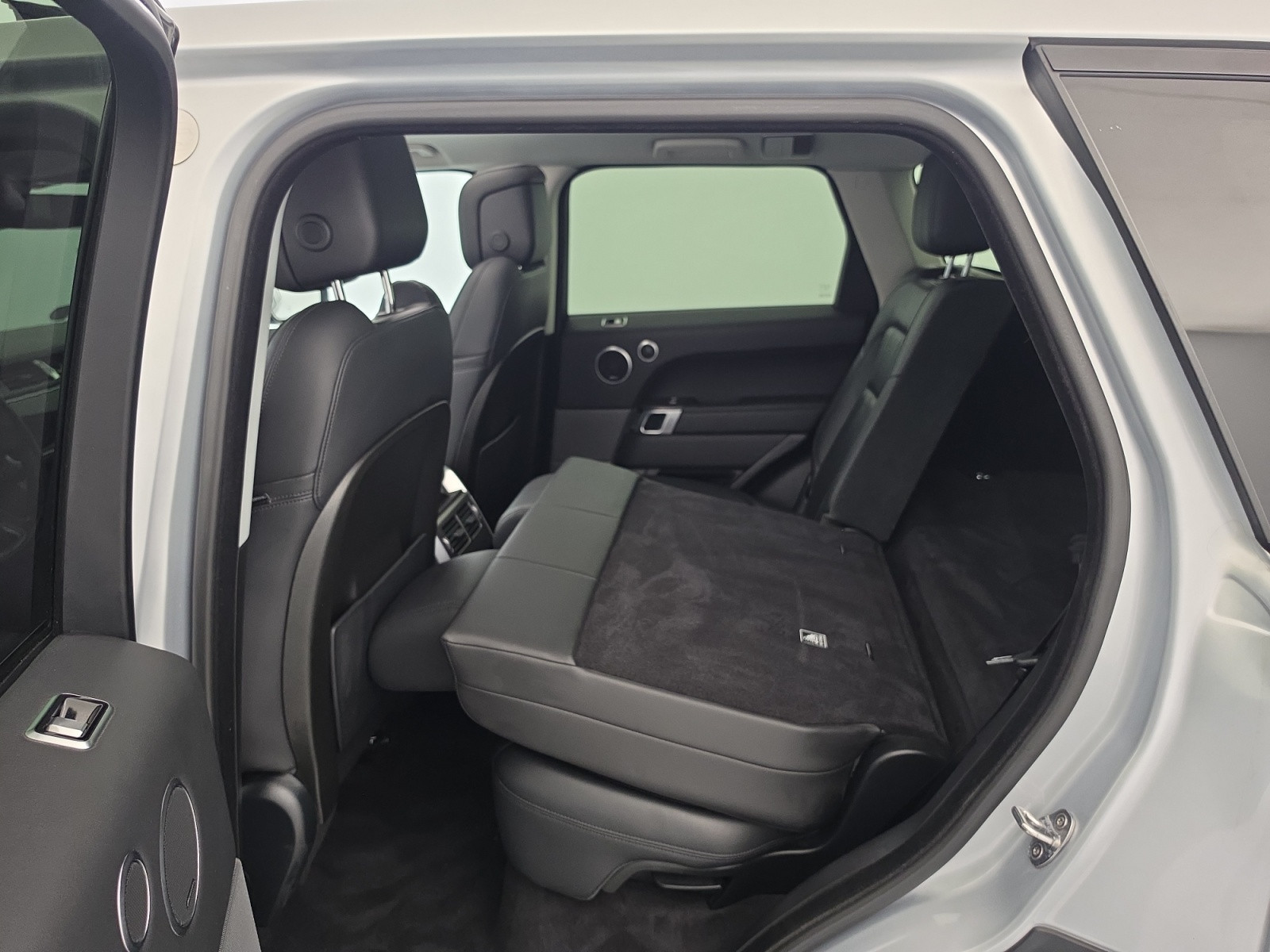 Vente en ligne Land Rover Range Rover Sport  Mark VIII P400e PHEV 2.0L 404ch au prix de 37 990 €