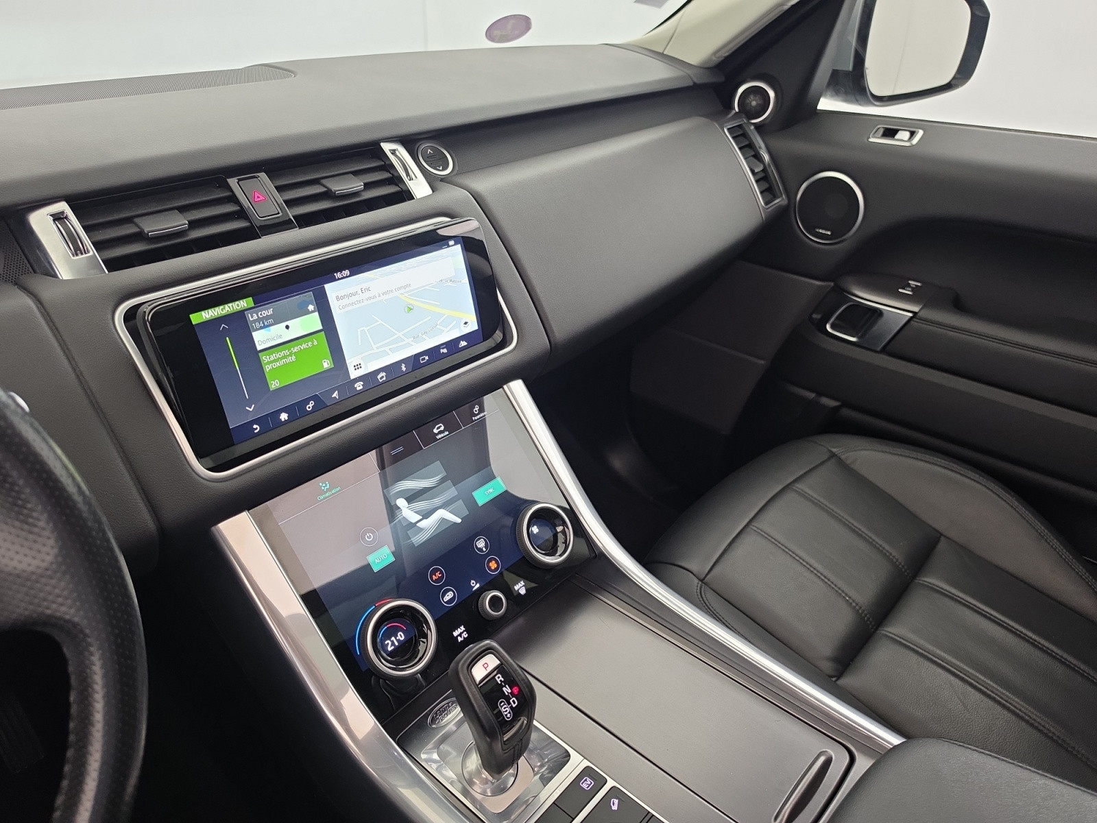 Vente en ligne Land Rover Range Rover Sport  Mark VIII P400e PHEV 2.0L 404ch au prix de 37 990 €