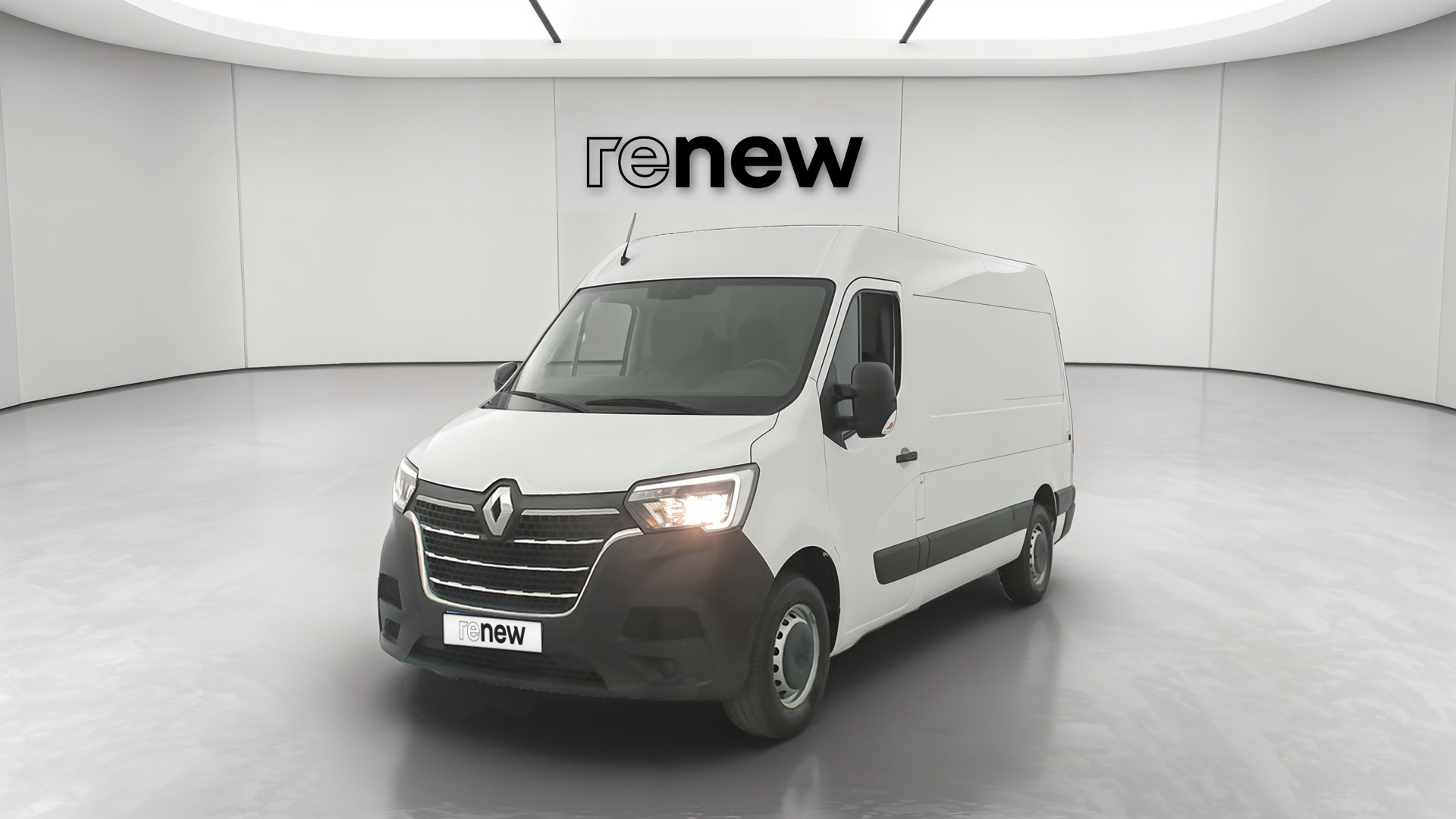 Renault Master Fourgon MASTER FGN TRAC F3300 L2H2 BLUE DCI 135 occasion de 2022 en vente à Coutances