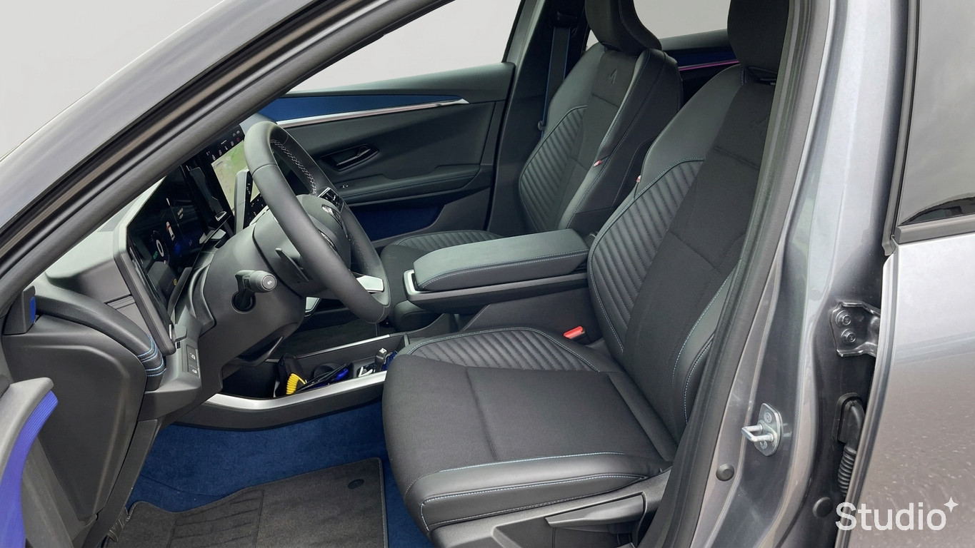 Vente en ligne Renault Scenic E-Tech Scenic E-Tech électrique 220 ch grande autonomie au prix de 40 990 €