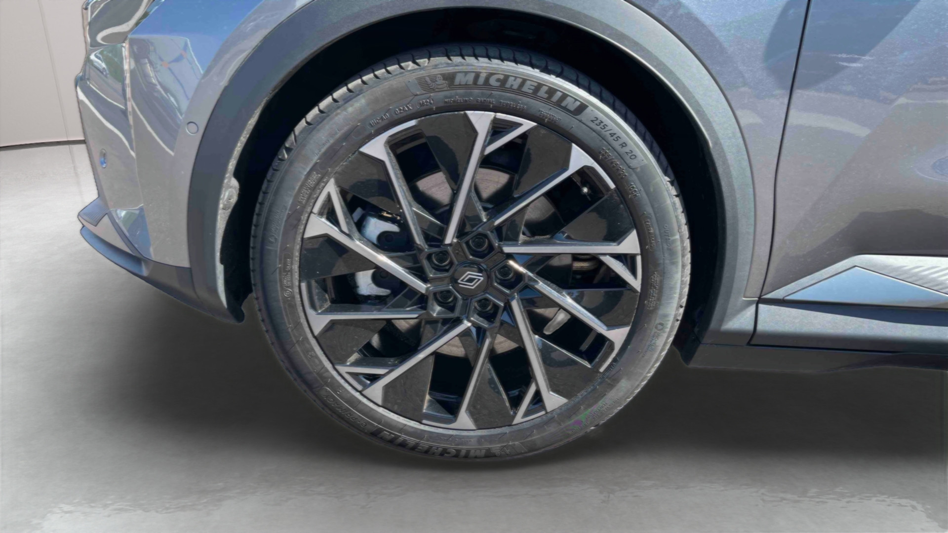 Vente en ligne Renault Scenic E-Tech Scenic E-Tech électrique 220 ch grande autonomie au prix de 40 990 €