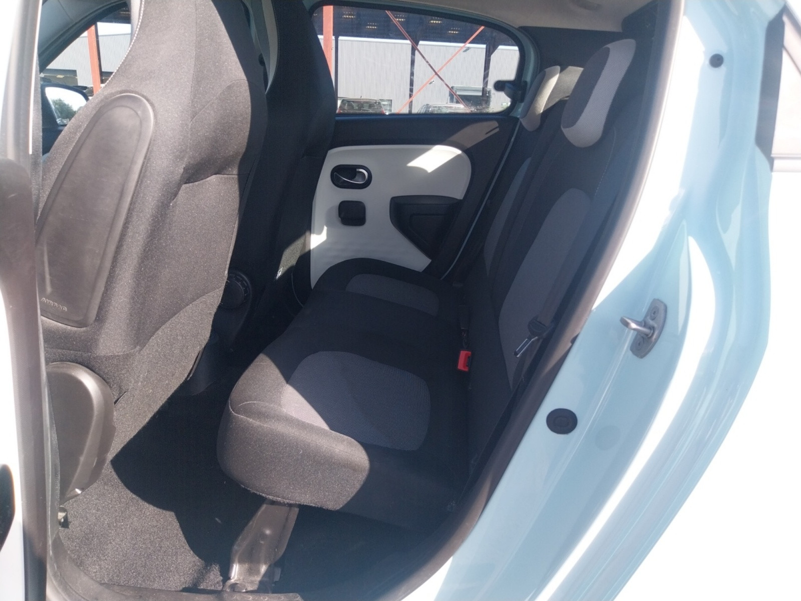 Vente en ligne Renault Twingo Electrique Twingo III E-Tech au prix de 12 990 €