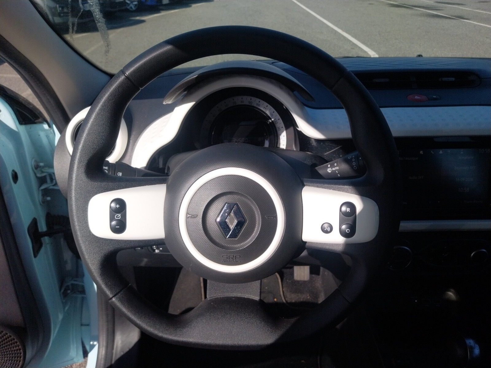 Vente en ligne Renault Twingo Electrique Twingo III E-Tech au prix de 12 990 €