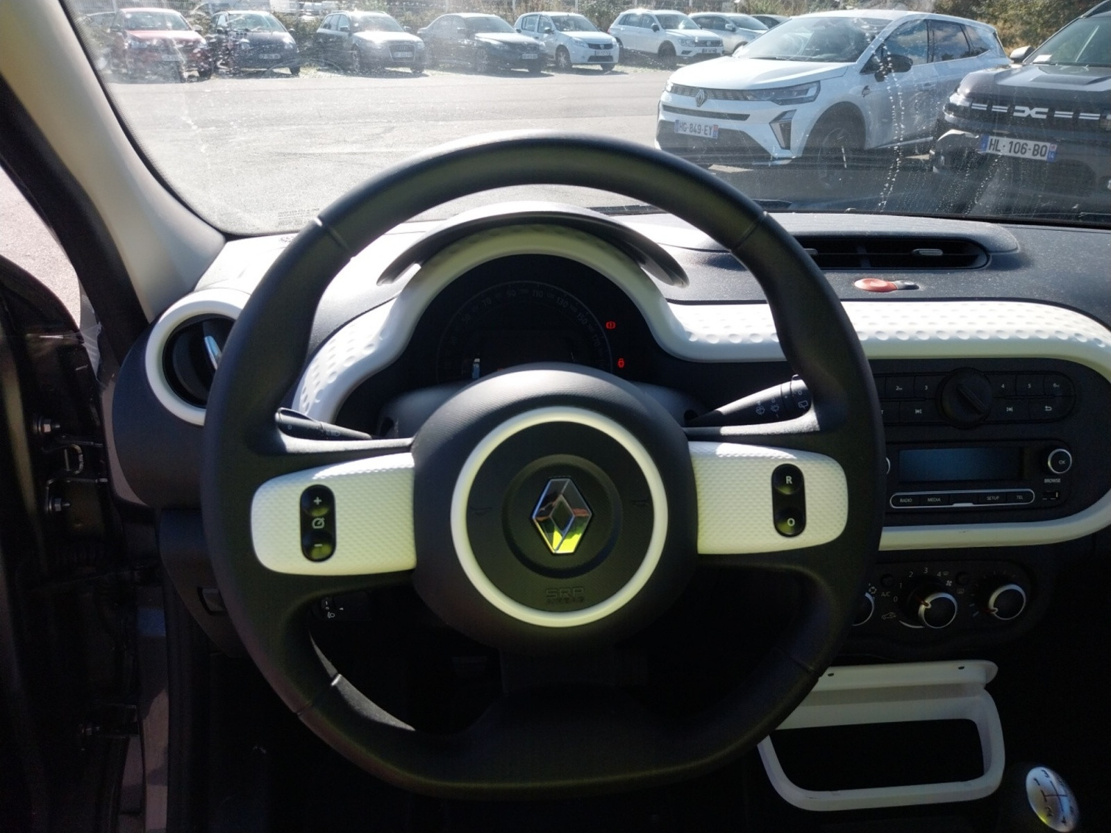 Vente en ligne Renault Twingo 3  1.0 SCe 70 E6C au prix de 9 590 €