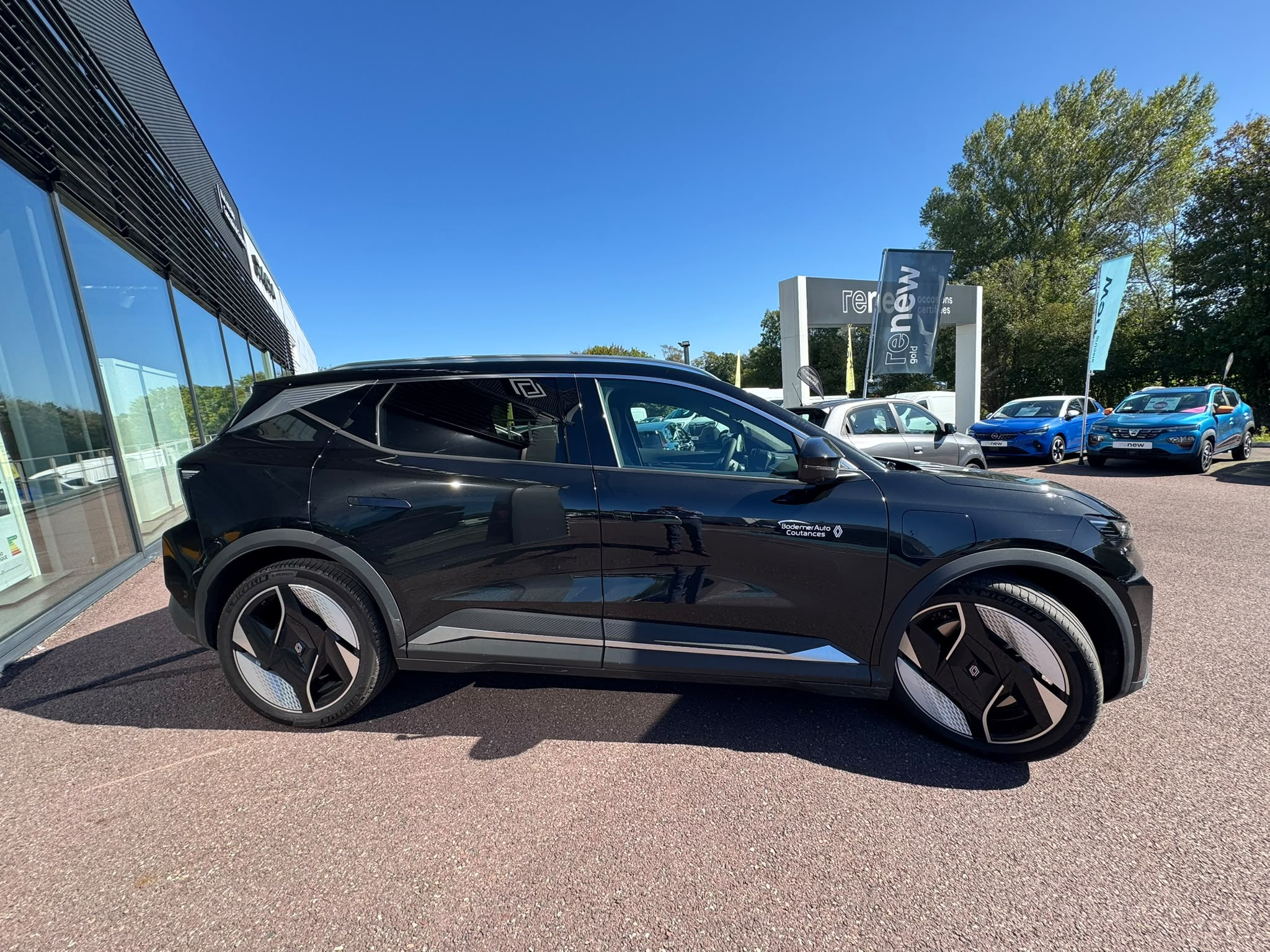 Vente en ligne Renault Scenic E-Tech Scenic E-Tech électrique 220 ch grande autonomie au prix de 46 990 €