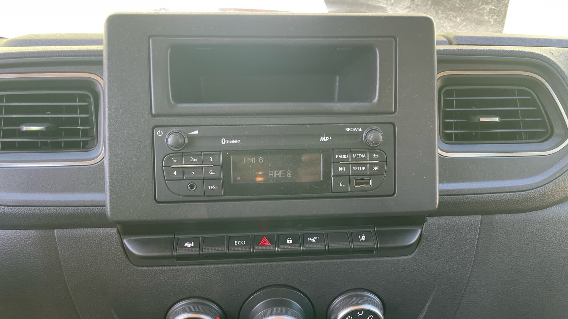Vente en ligne Renault Master Fourgon MASTER CA TRAC F3500 L3H2 DCI 135 au prix de 26 990 €