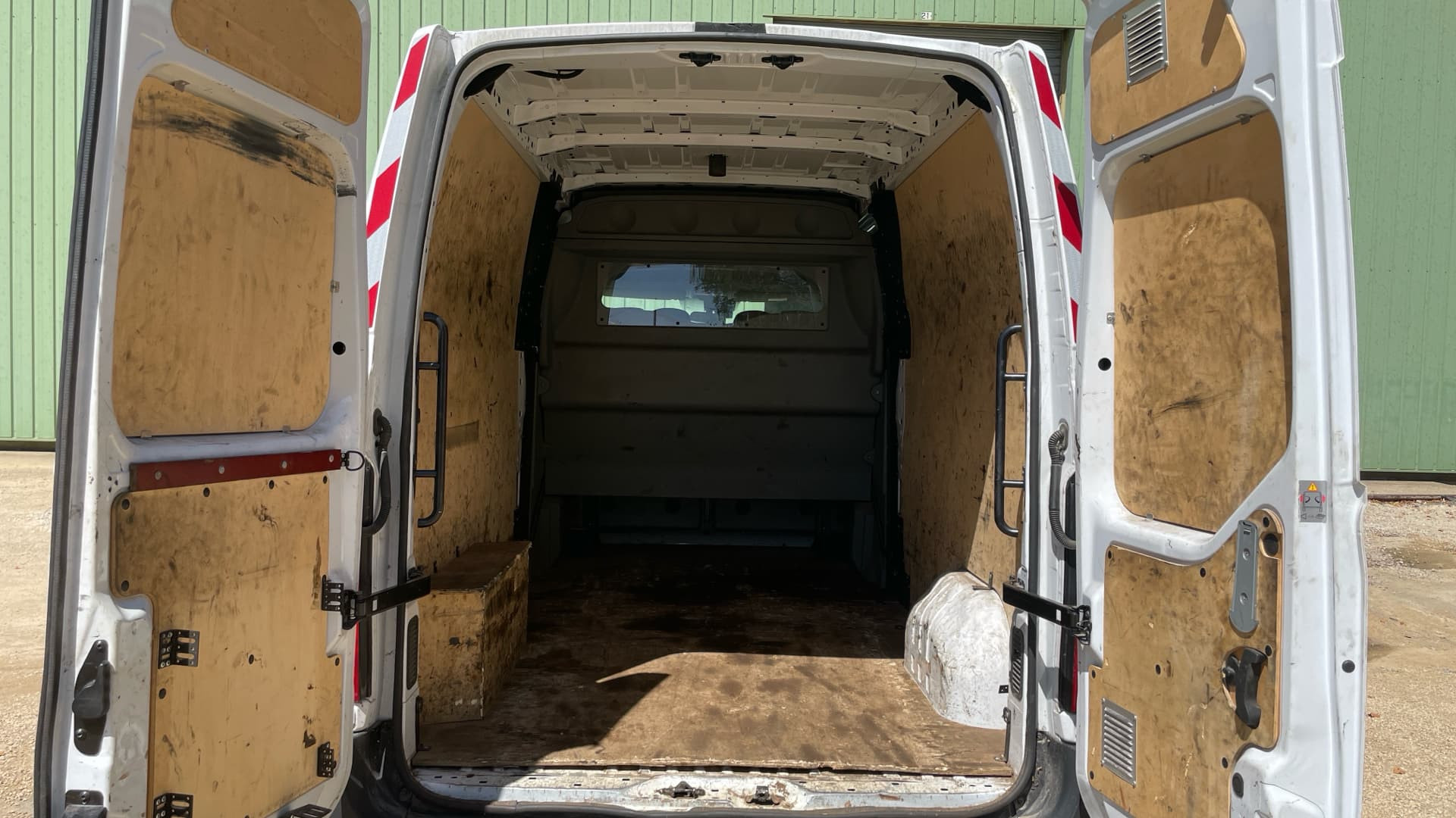 Vente en ligne Renault Master Fourgon MASTER CA TRAC F3500 L3H2 DCI 135 au prix de 26 990 €